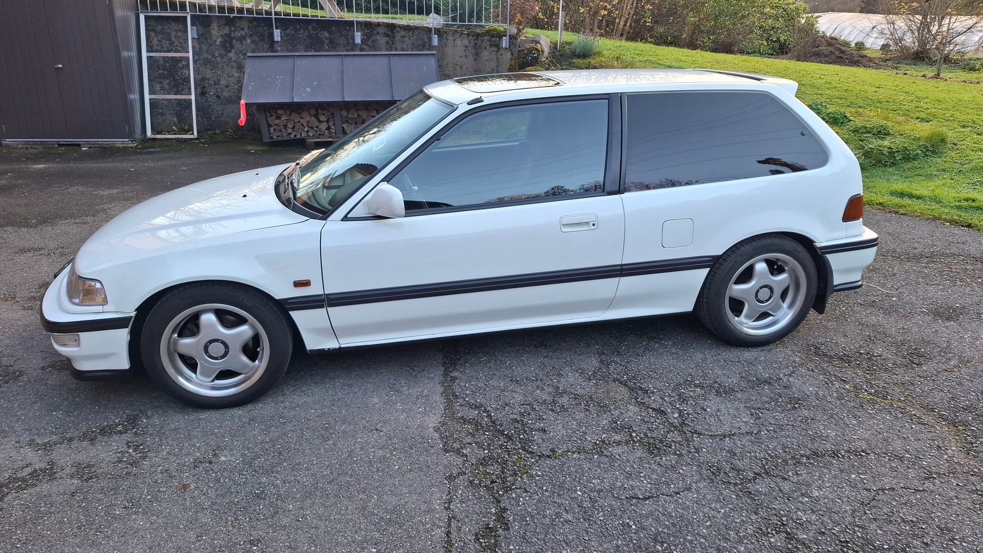 HONDA Civic 1.6i-16 DOHC V-TEC-showroom-element-1