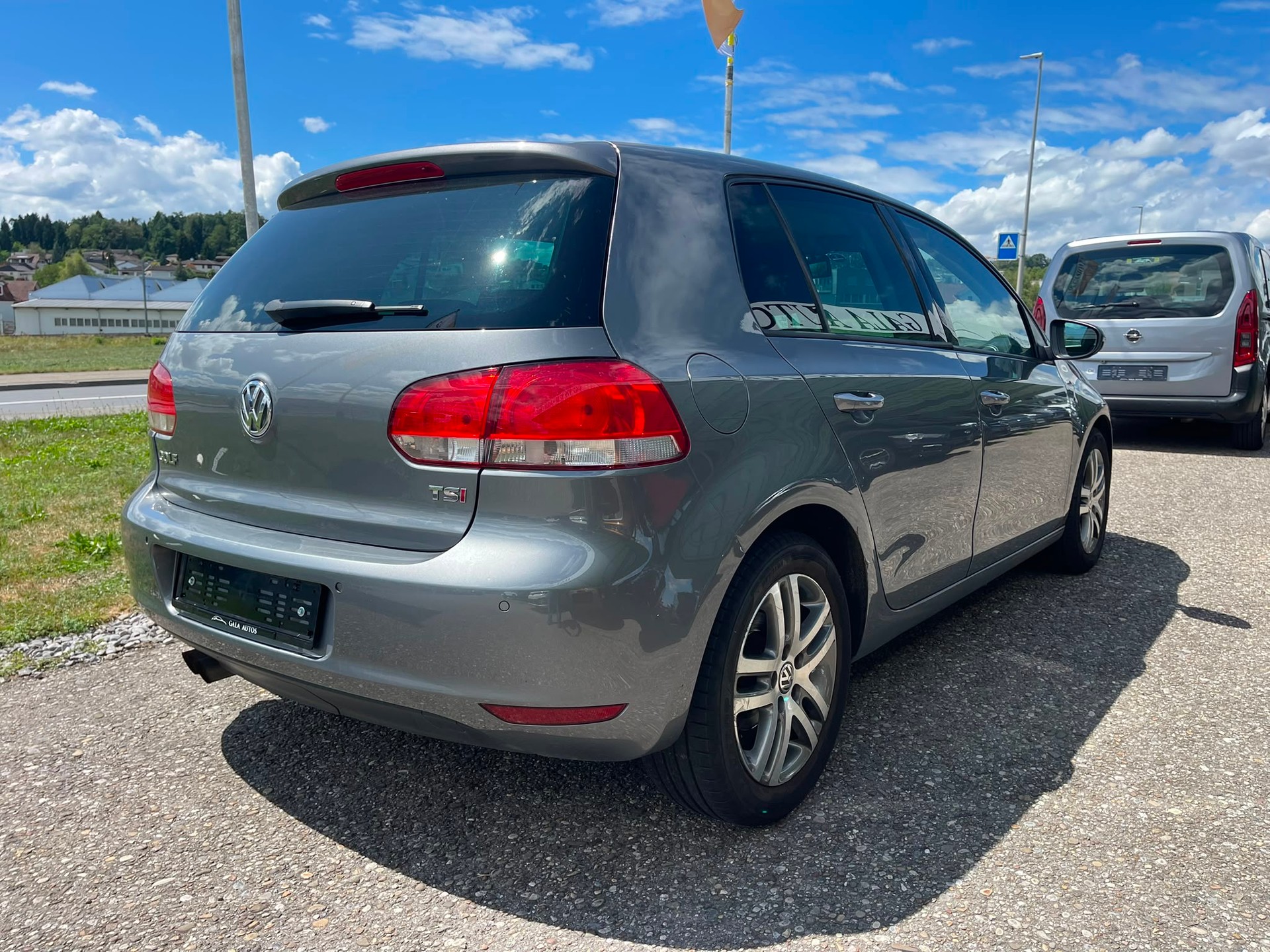 VW Golf 1.4 TSI Trendline DSG-image-3