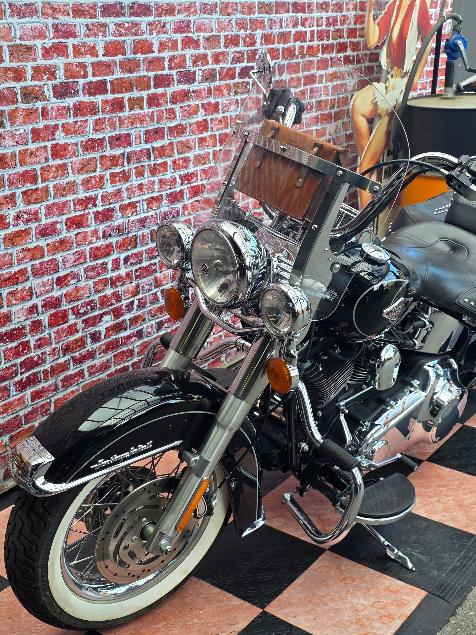 HARLEY-DAVIDSON FLSTCI Softail Classic-image-4