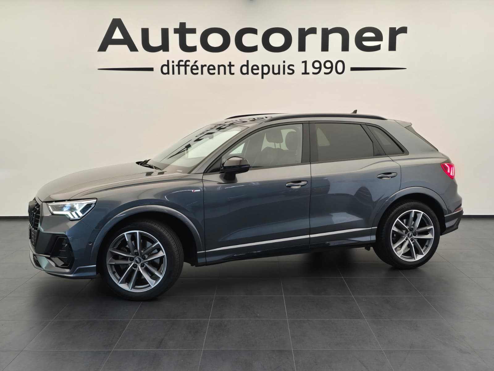 AUDI Q3 40 TFSI S line quattro S-tronic