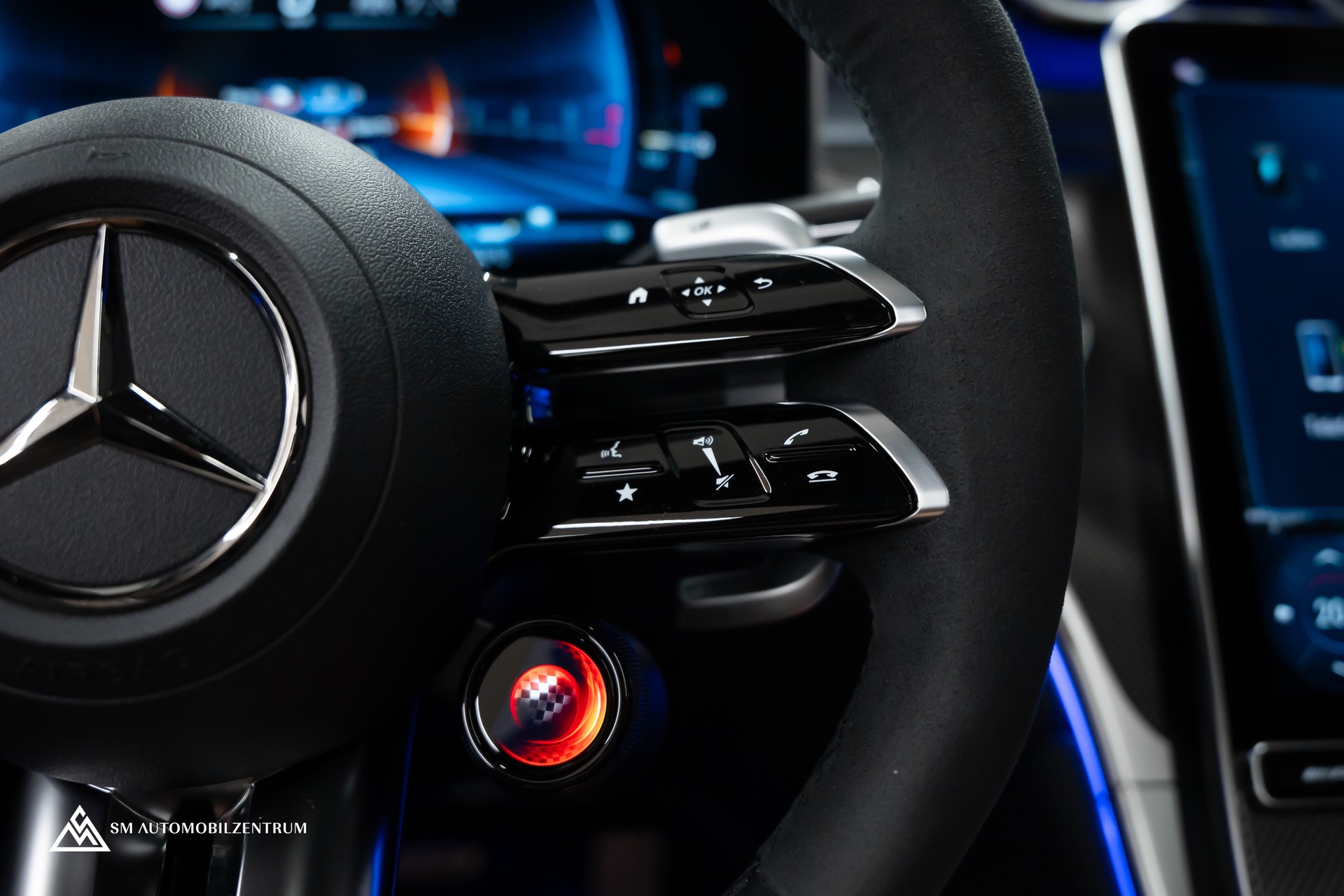 MERCEDES-BENZ GLC 63 AMG S E Performance Executive Edition / Aero / Panorama / 360° / Head-Up / Burmester-image-31