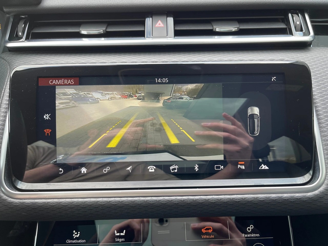 LAND ROVER Range Rover Velar R-Dynamic D 180 S Automatic-image-8
