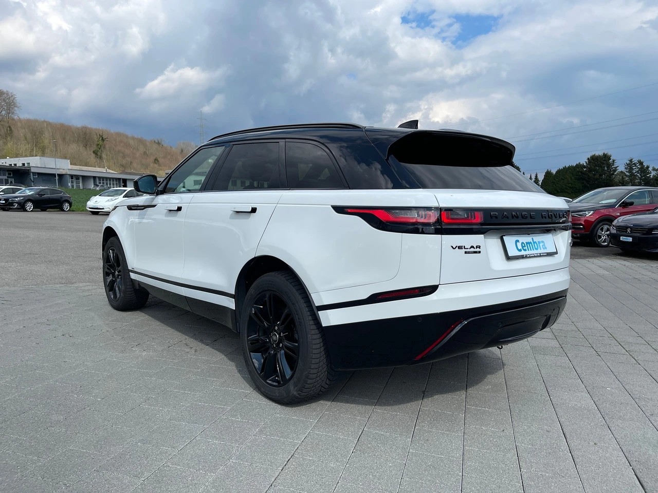 LAND ROVER Range Rover Velar R-Dynamic D 180 S Automatic-image-2