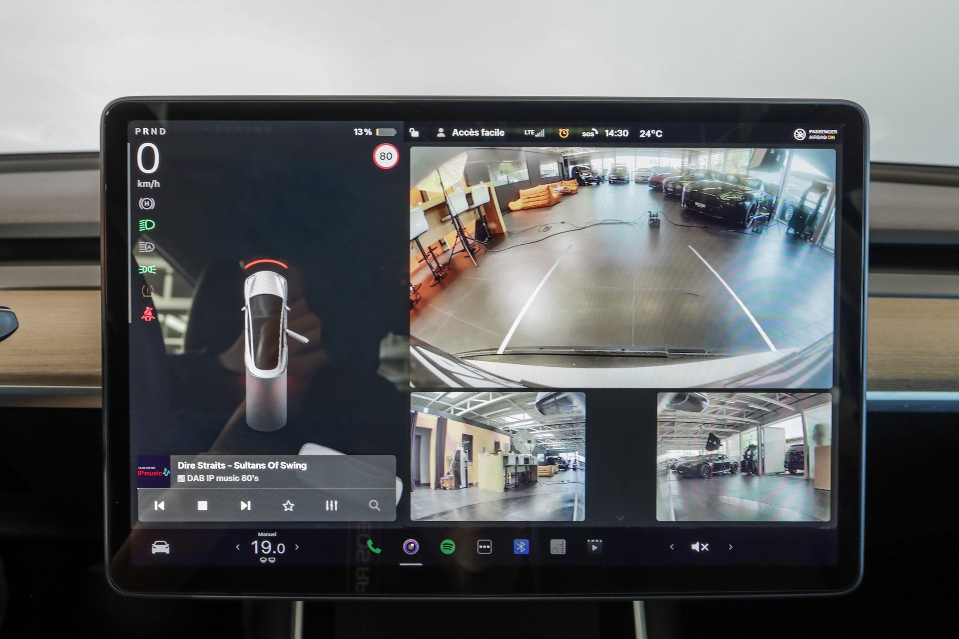TESLA Model 3-image-14