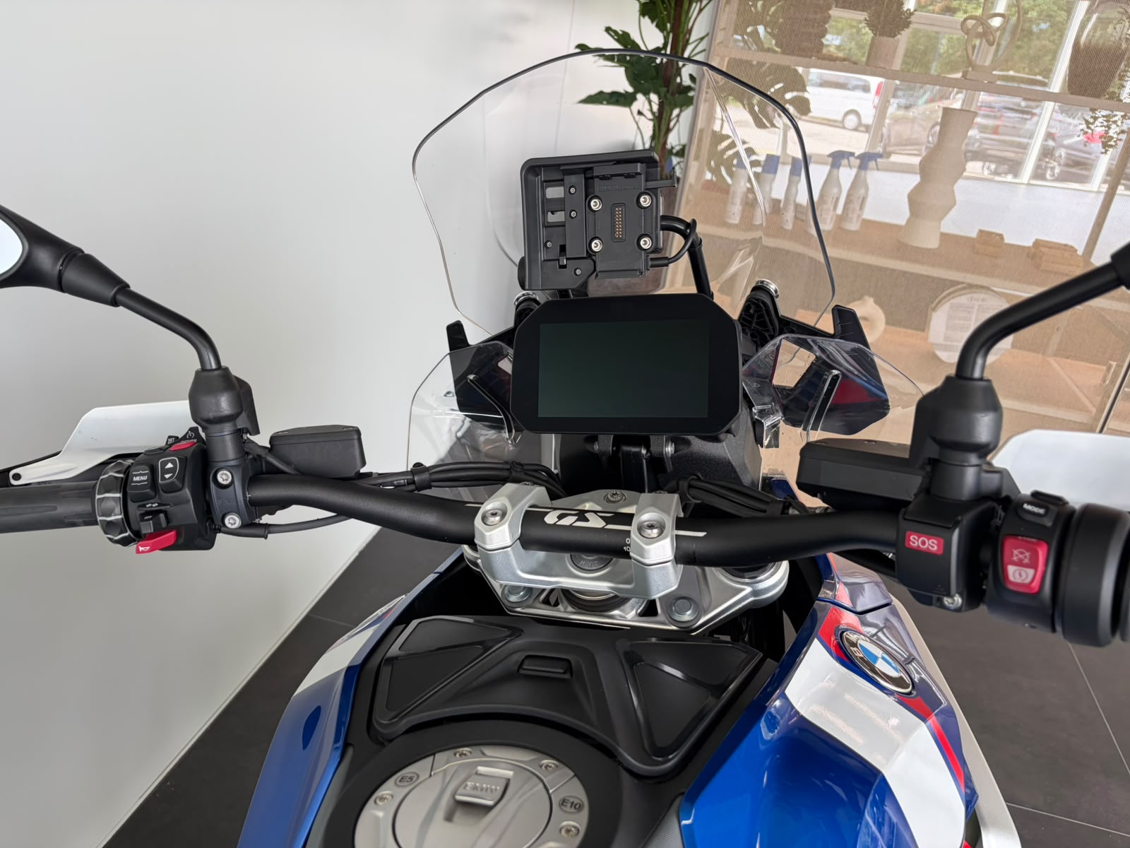 BMW R 1300 GS-image-10