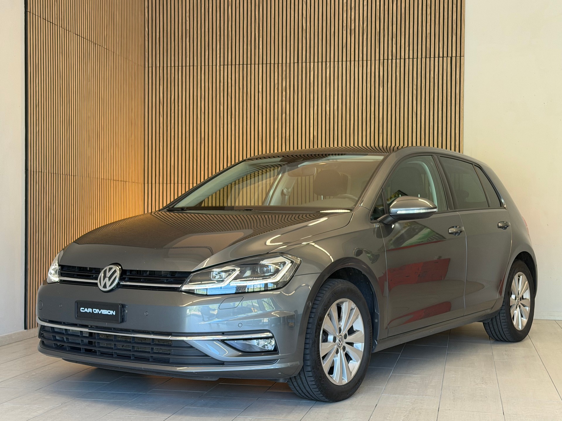 VW Golf 1.0 TSI Comfortline DSG-showroom-element-1