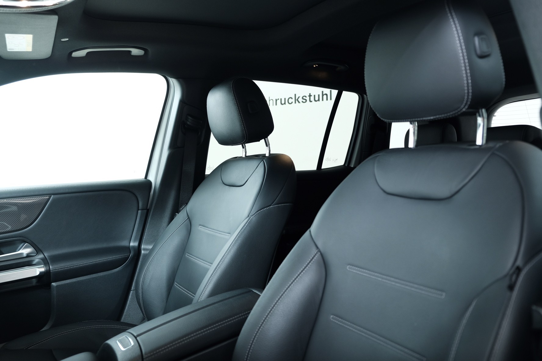 MERCEDES-BENZ GLB 250 AMG Line 4Matic X247-image-10