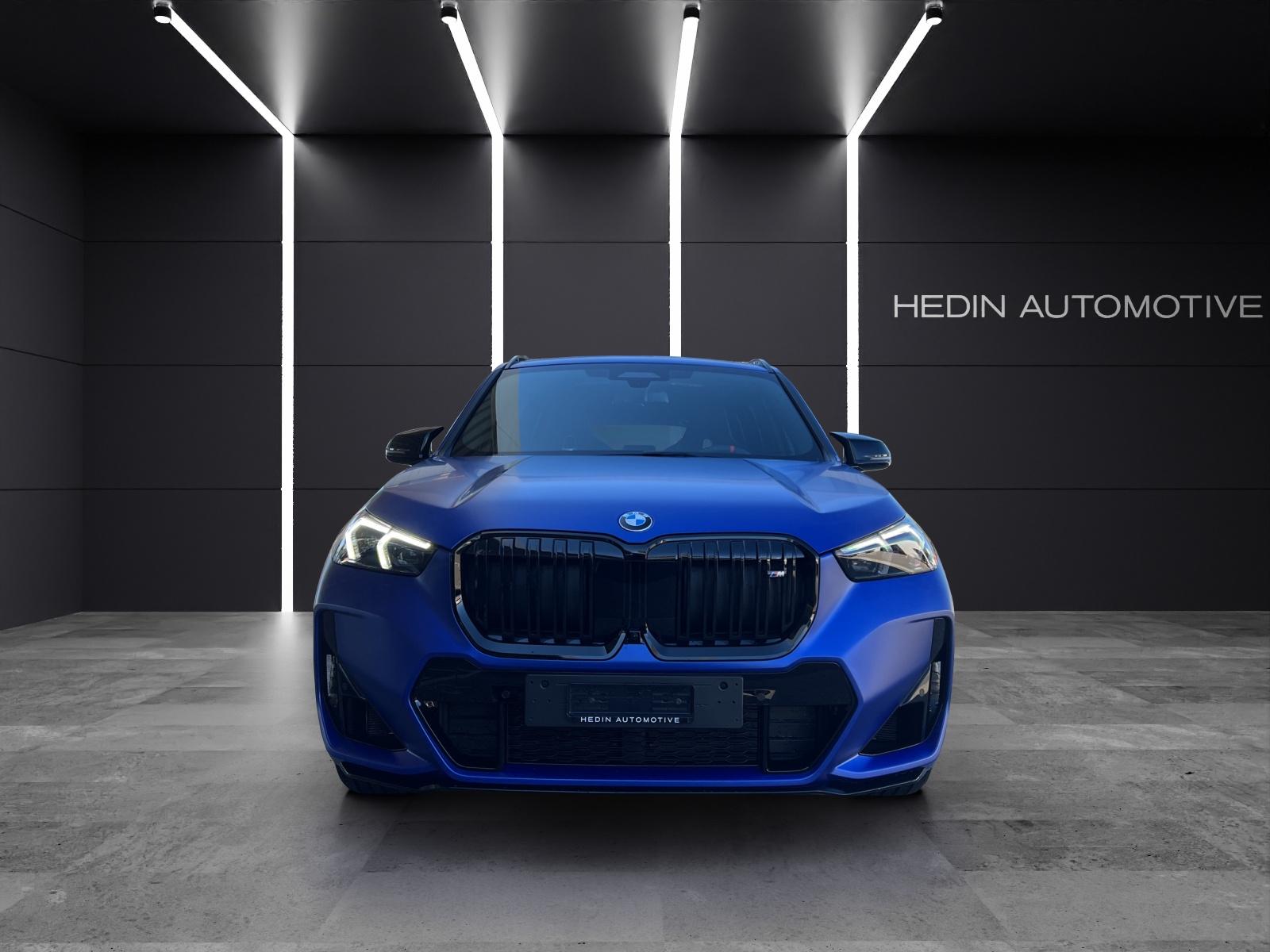 BMW X1 M35i-showroom-element-1