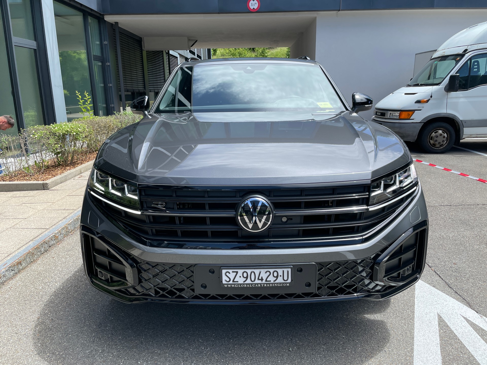 VW Touareg 3.0 TDI R-Line Final Edition Tiptronic-image-7