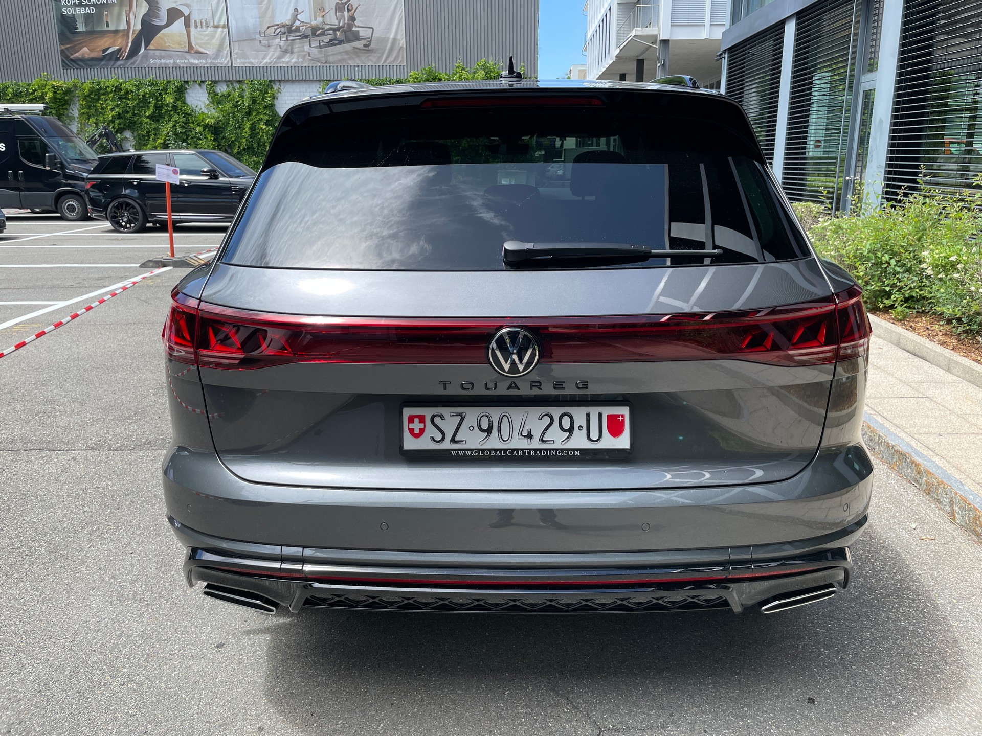 VW Touareg 3.0 TDI R-Line Final Edition Tiptronic-showroom-element-3