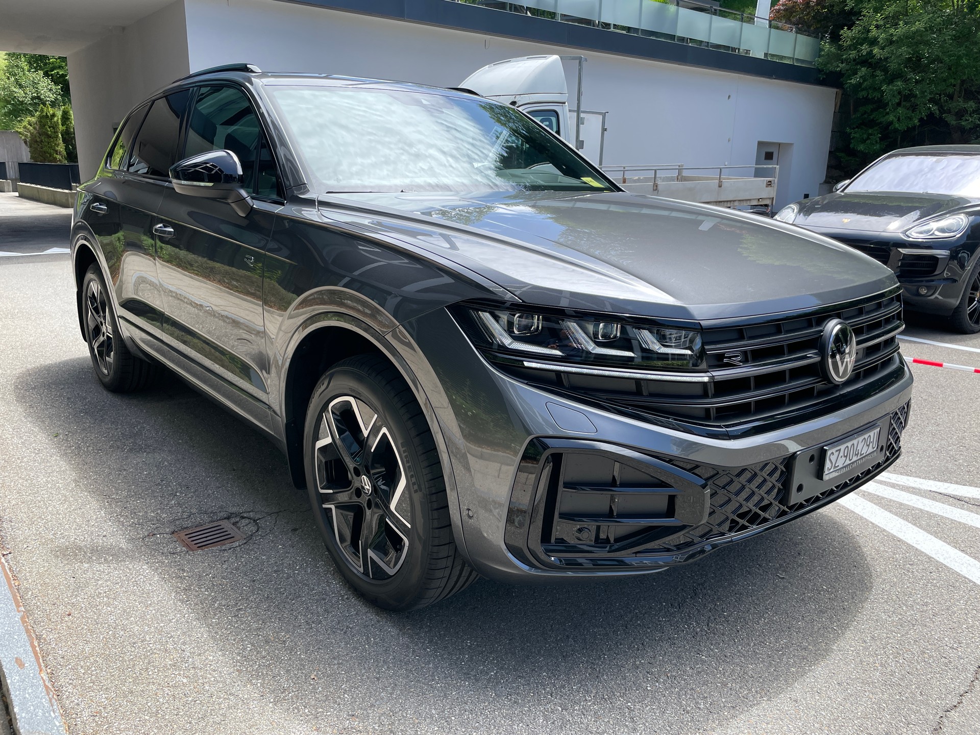 VW Touareg 3.0 TDI R-Line Final Edition Tiptronic-image-6