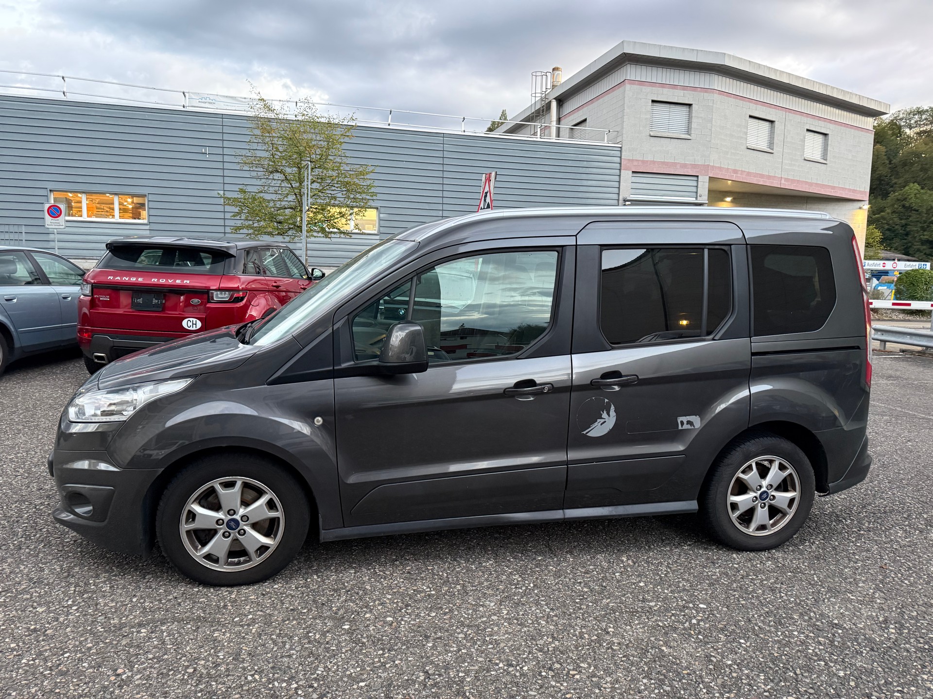 FORD Tourneo Connect 1.5 TDCi Titanium Powershift-showroom-element-1