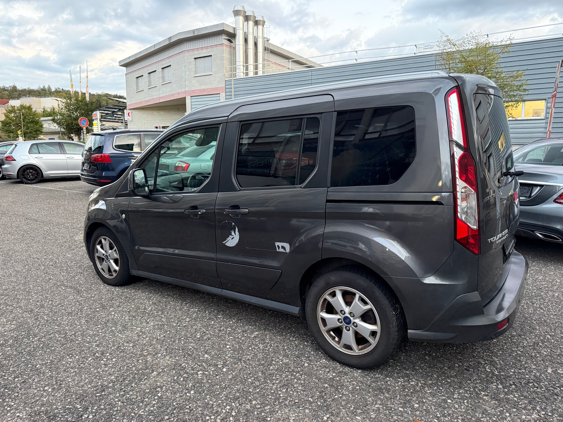FORD Tourneo Connect 1.5 TDCi Titanium Powershift-showroom-element-2
