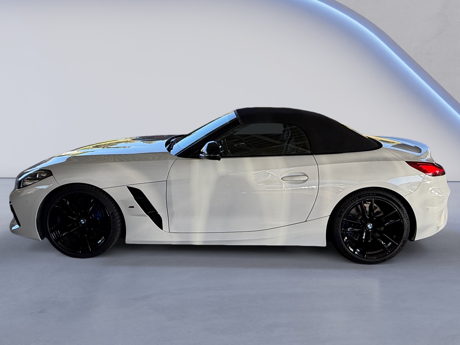 BMW Z4 M40i-showroom-element-1