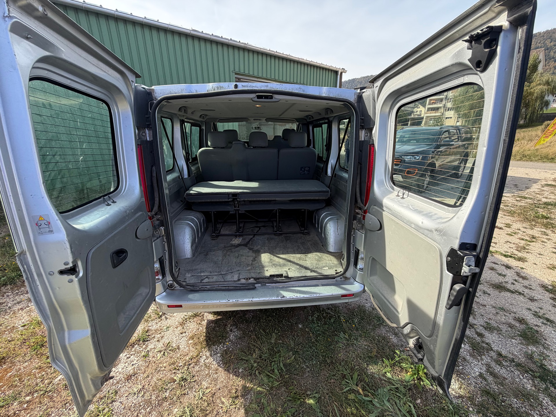 NISSAN PRIMASTAR-image-9