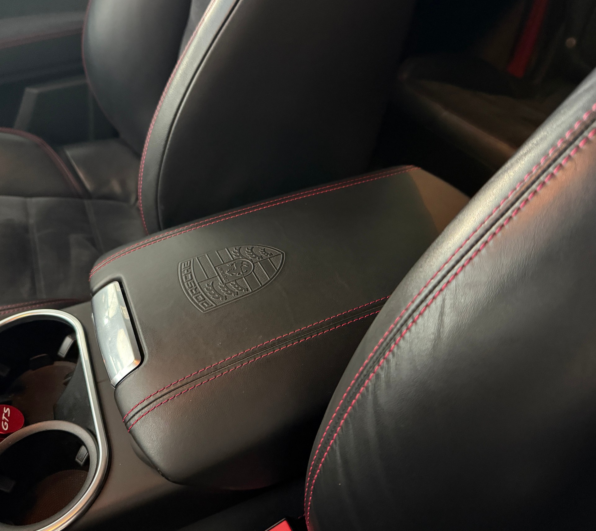 PORSCHE Cayenne GTS-image-19