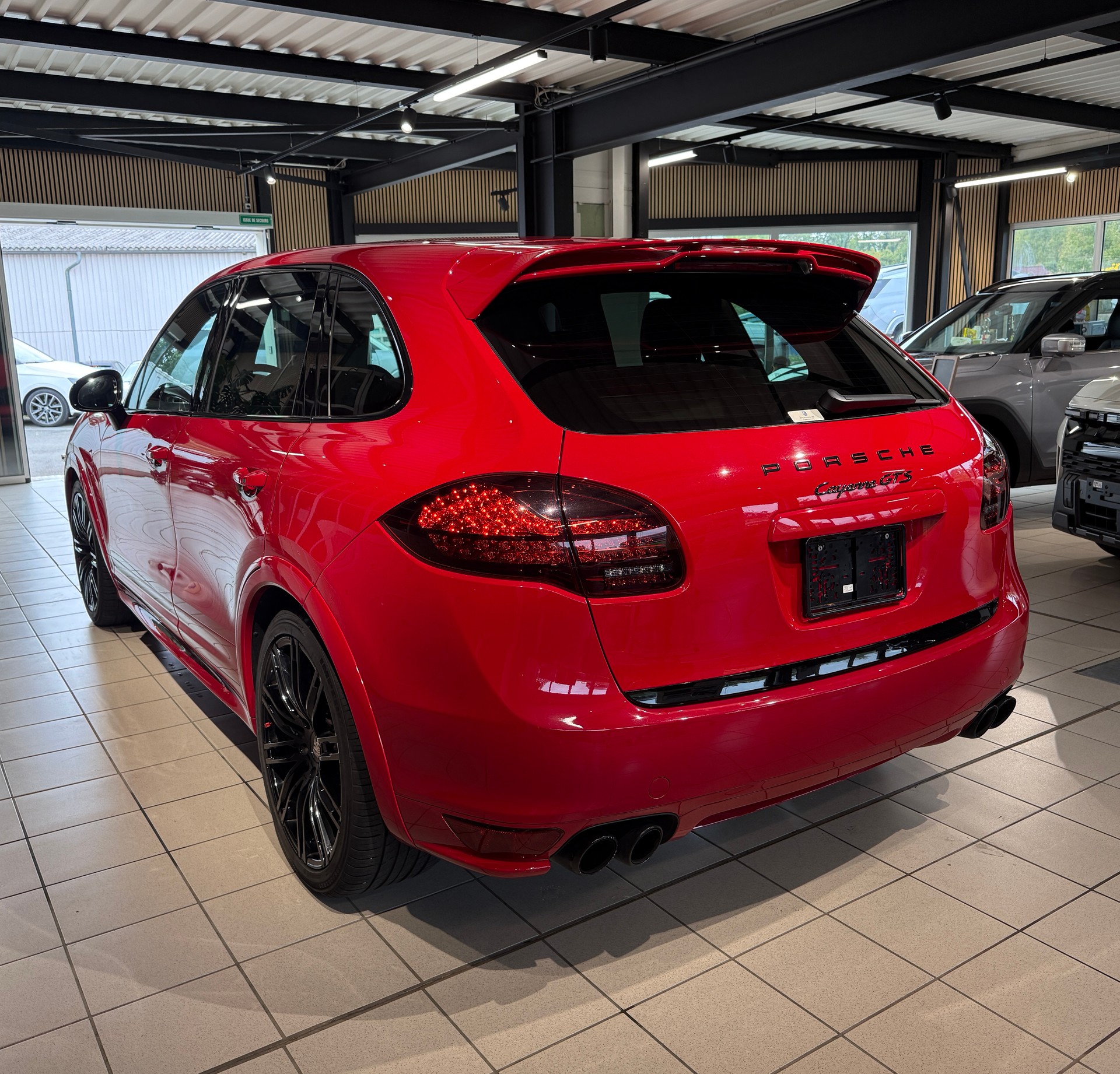 PORSCHE Cayenne GTS-image-5