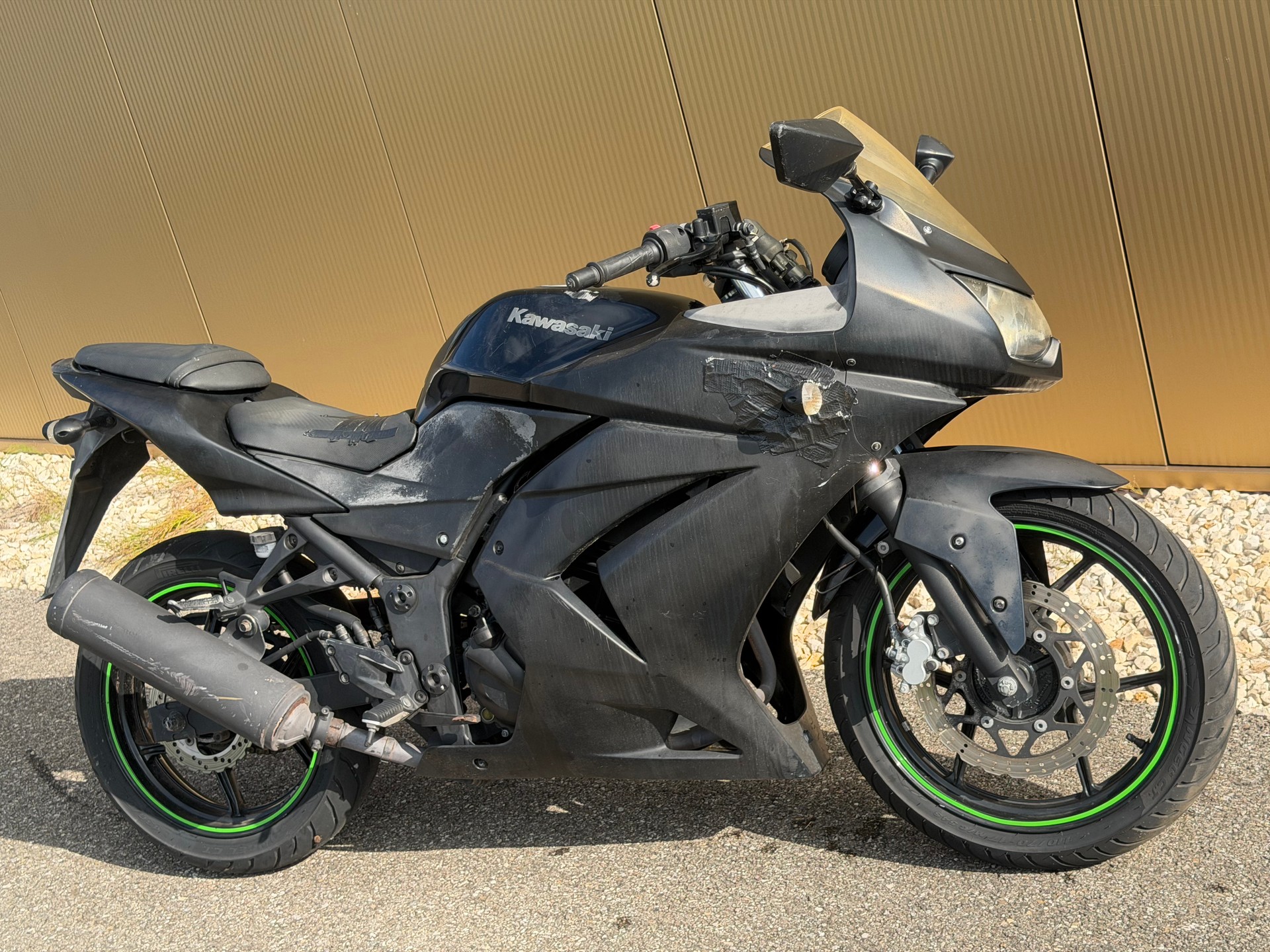KAWASAKI Ninja 250 R-image-2