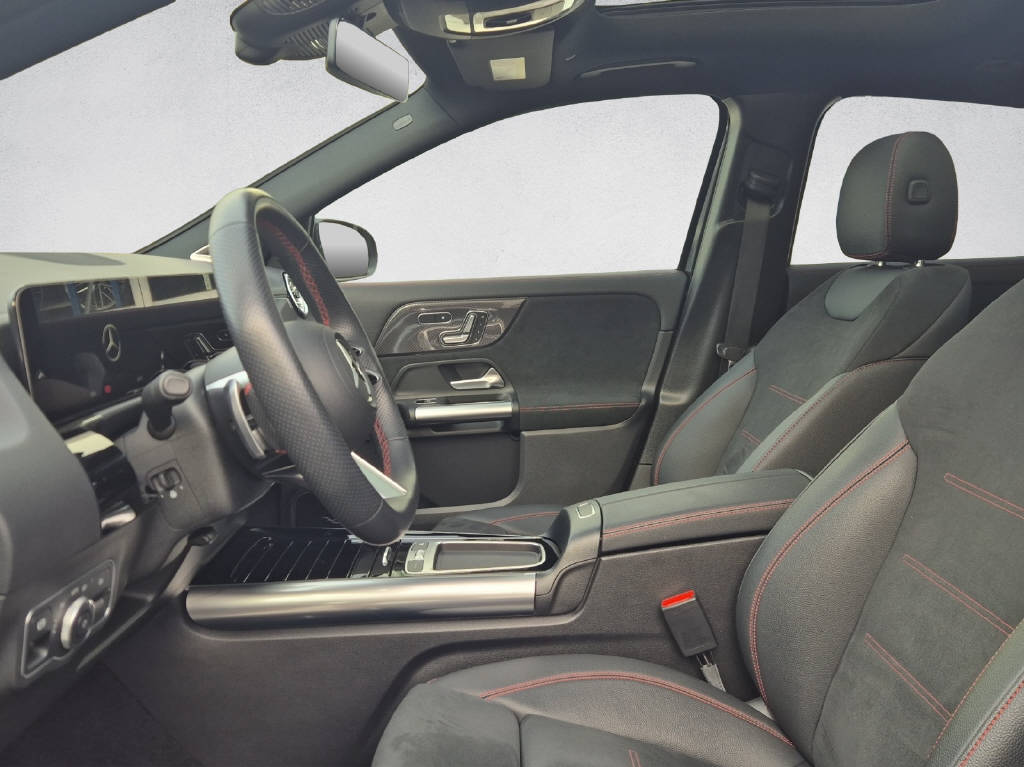 MERCEDES-BENZ GLA 250 e AMG Line-image-9