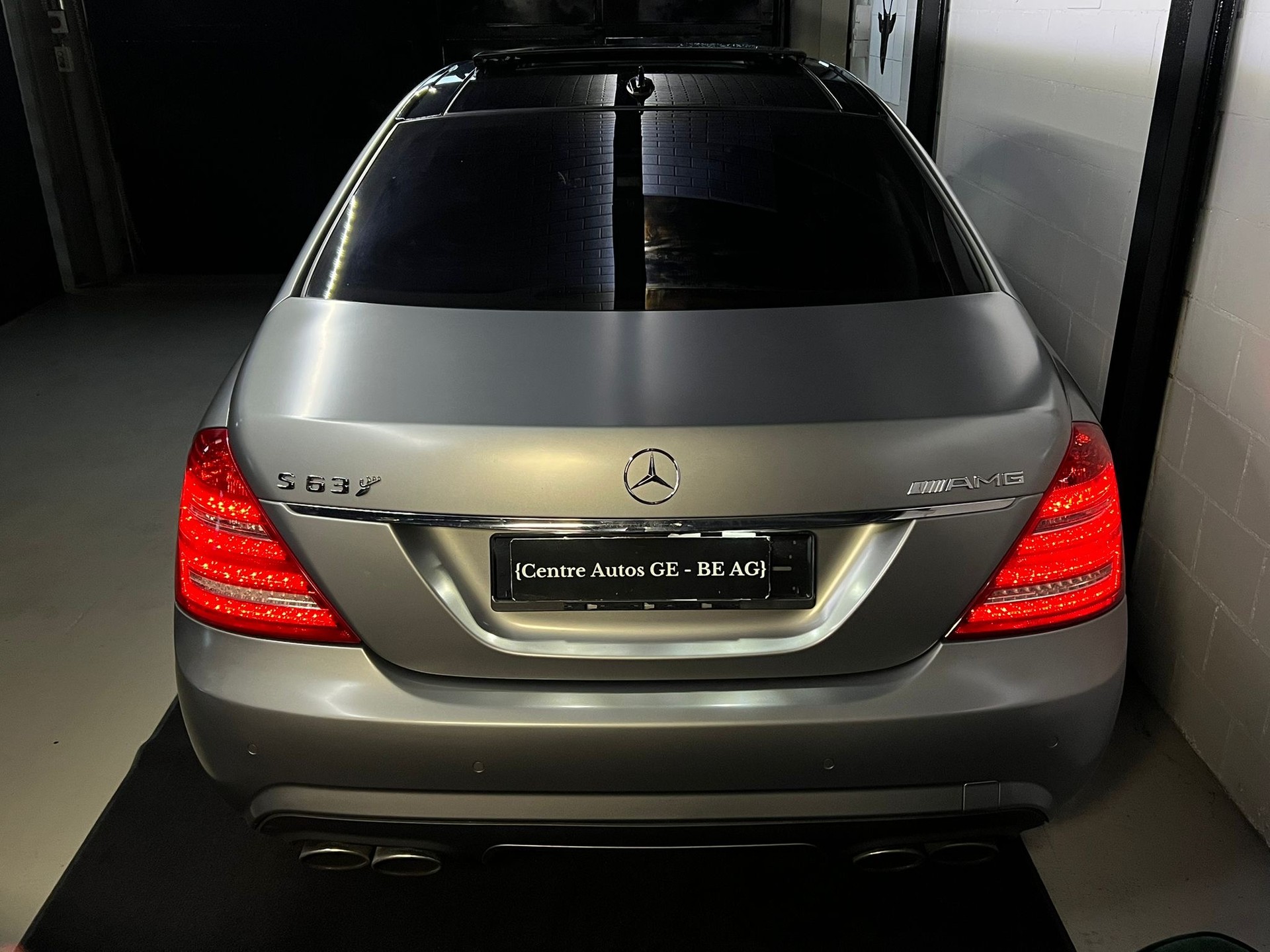 MERCEDES-BENZ S 63 AMG L 7G-Tronic| Vollausstattung | Carbon | IWC | Designo Magno | Schliesshilfe |-showroom-element-3
