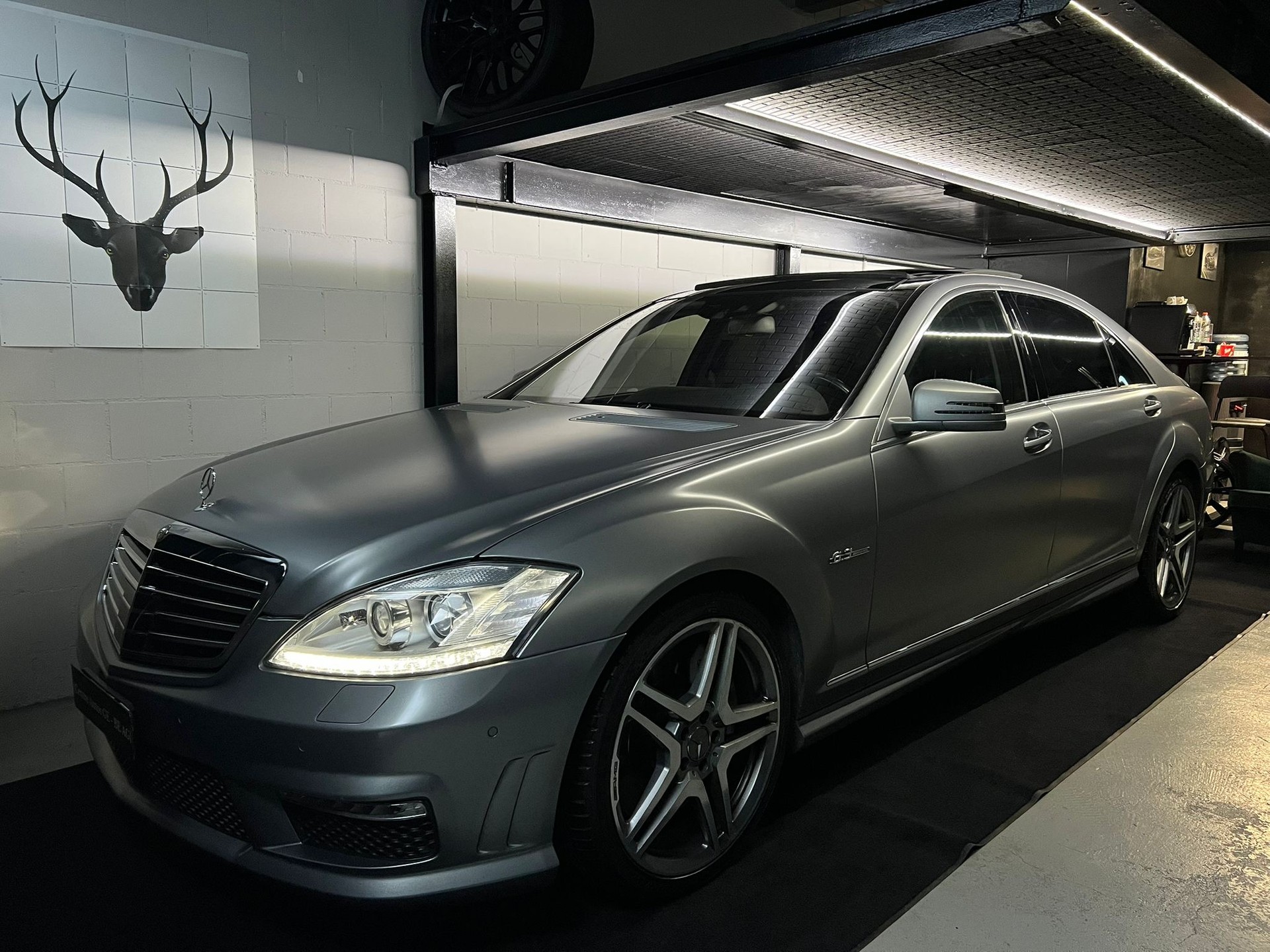 MERCEDES-BENZ S 63 AMG L 7G-Tronic| Vollausstattung | Carbon | IWC | Designo Magno | Schliesshilfe |