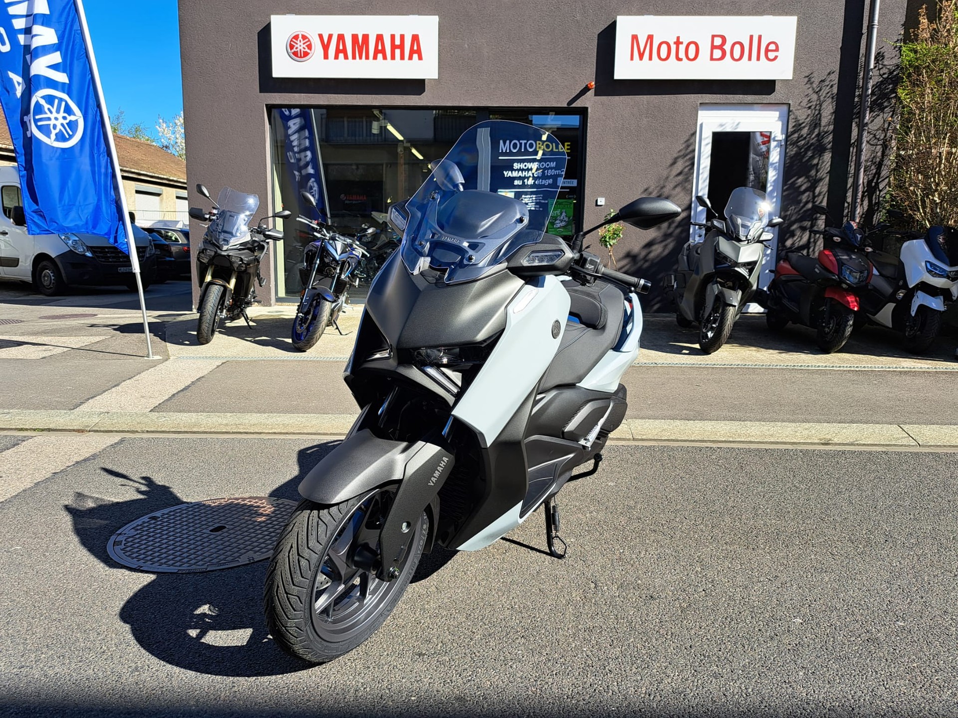 YAMAHA X-Max 300 Tech Max-image-2