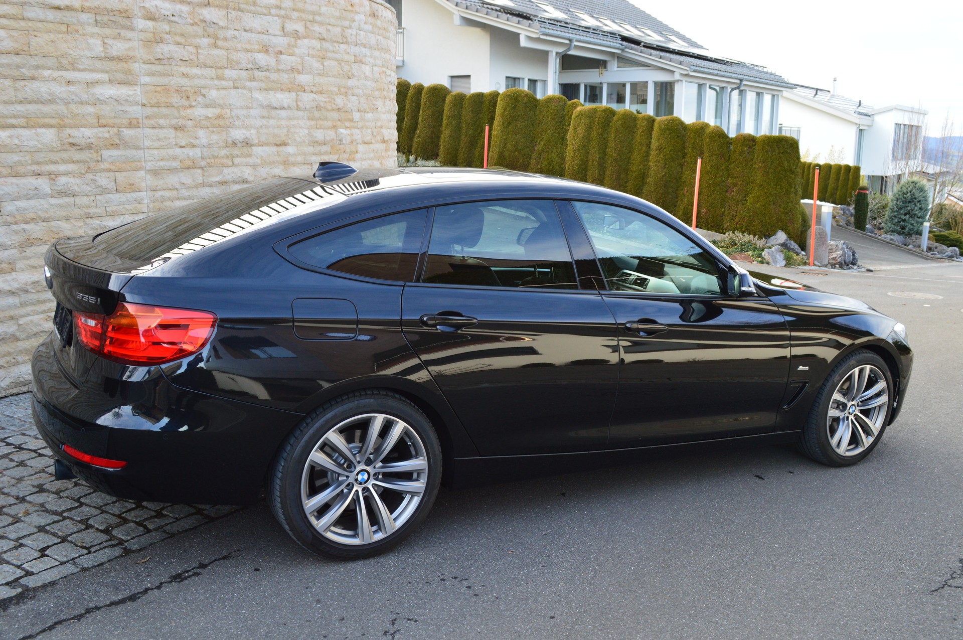 BMW 335i GT xDrive Sport Line Steptronic-image-3