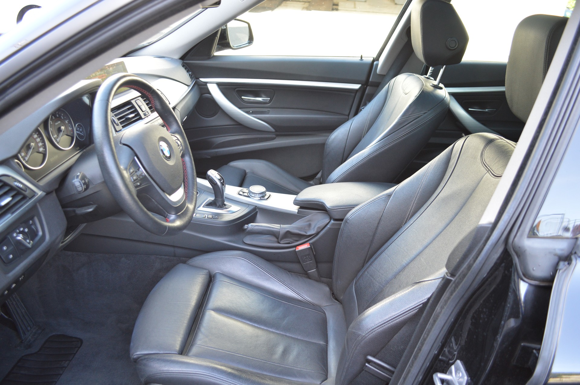 BMW 335i GT xDrive Sport Line Steptronic-image-4