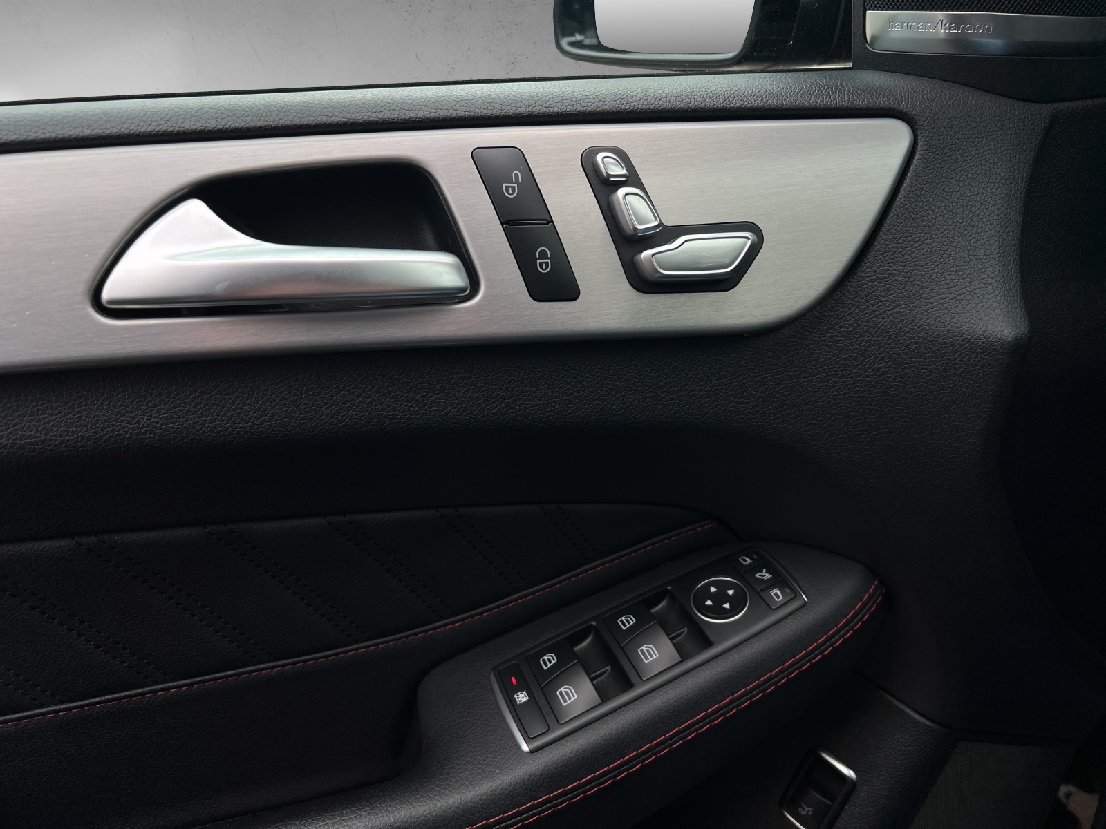 MERCEDES-BENZ GLE Coupé 43 AMG 4Matic-image-12