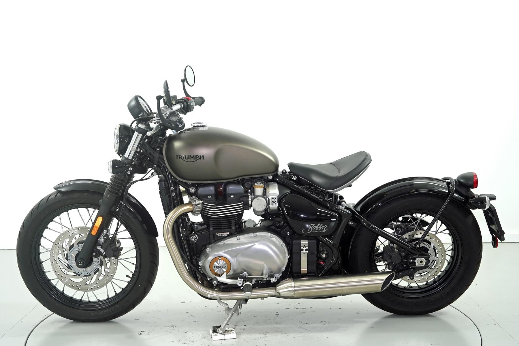 TRIUMPH Bonneville 1200 Bobber ABS-image-4