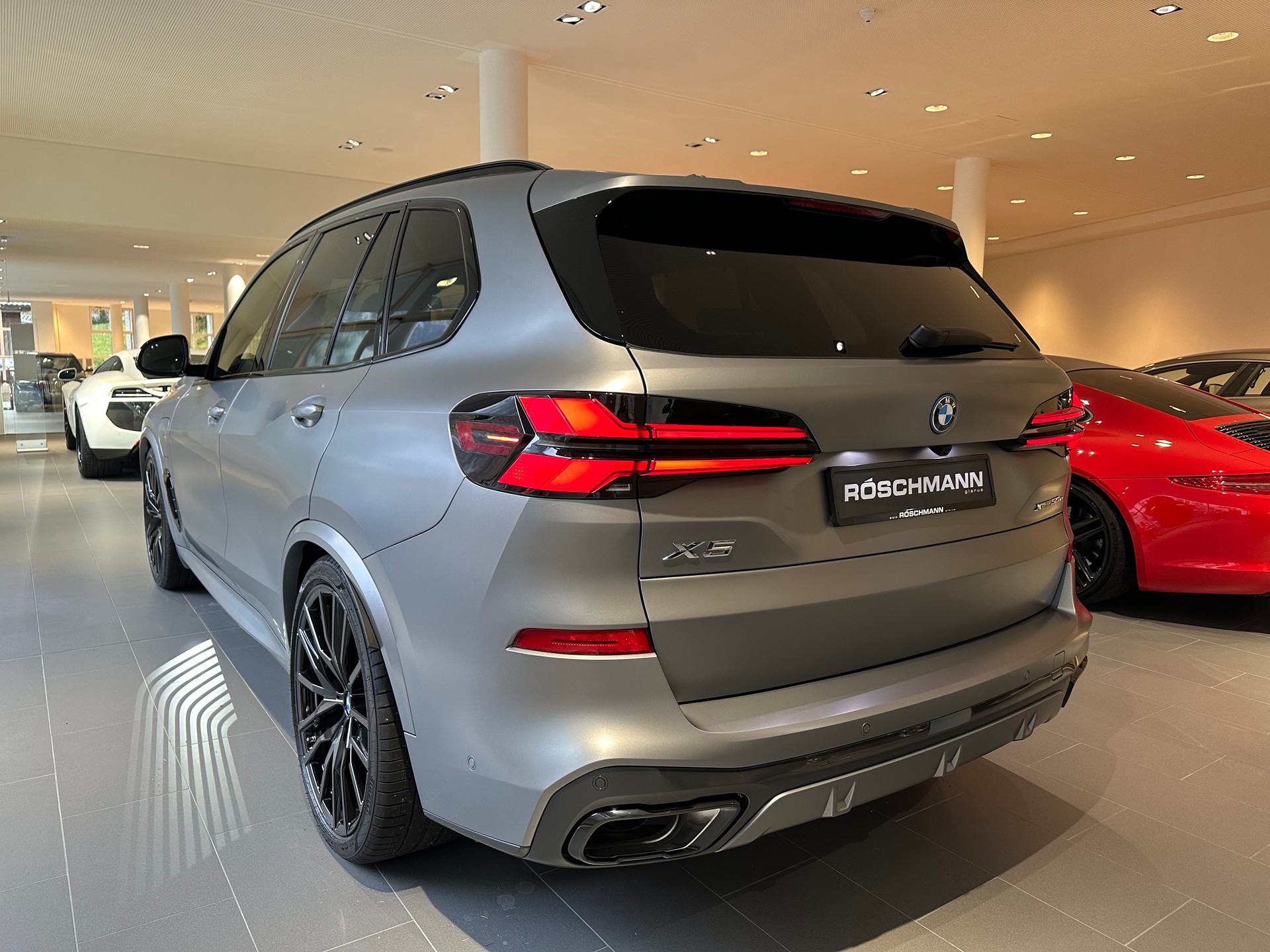 BMW X5 xDrive 50e M Sport Pro Individual-image-5
