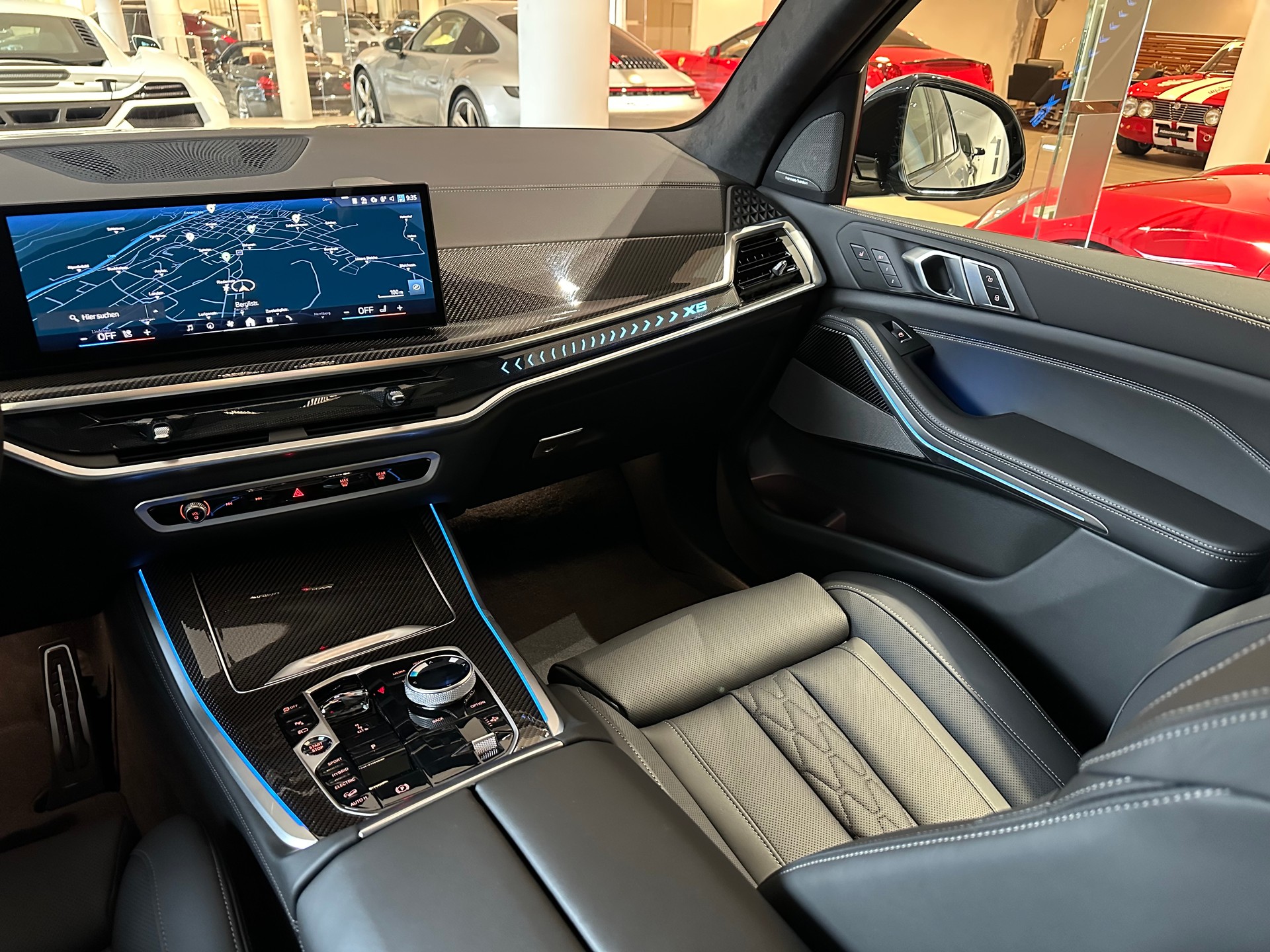 BMW X5 xDrive 50e M Sport Pro Individual-image-10