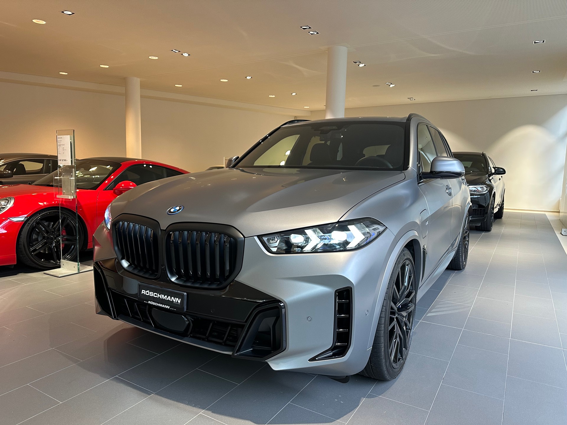 BMW X5 xDrive 50e M Sport Pro Individual-showroom-element-2