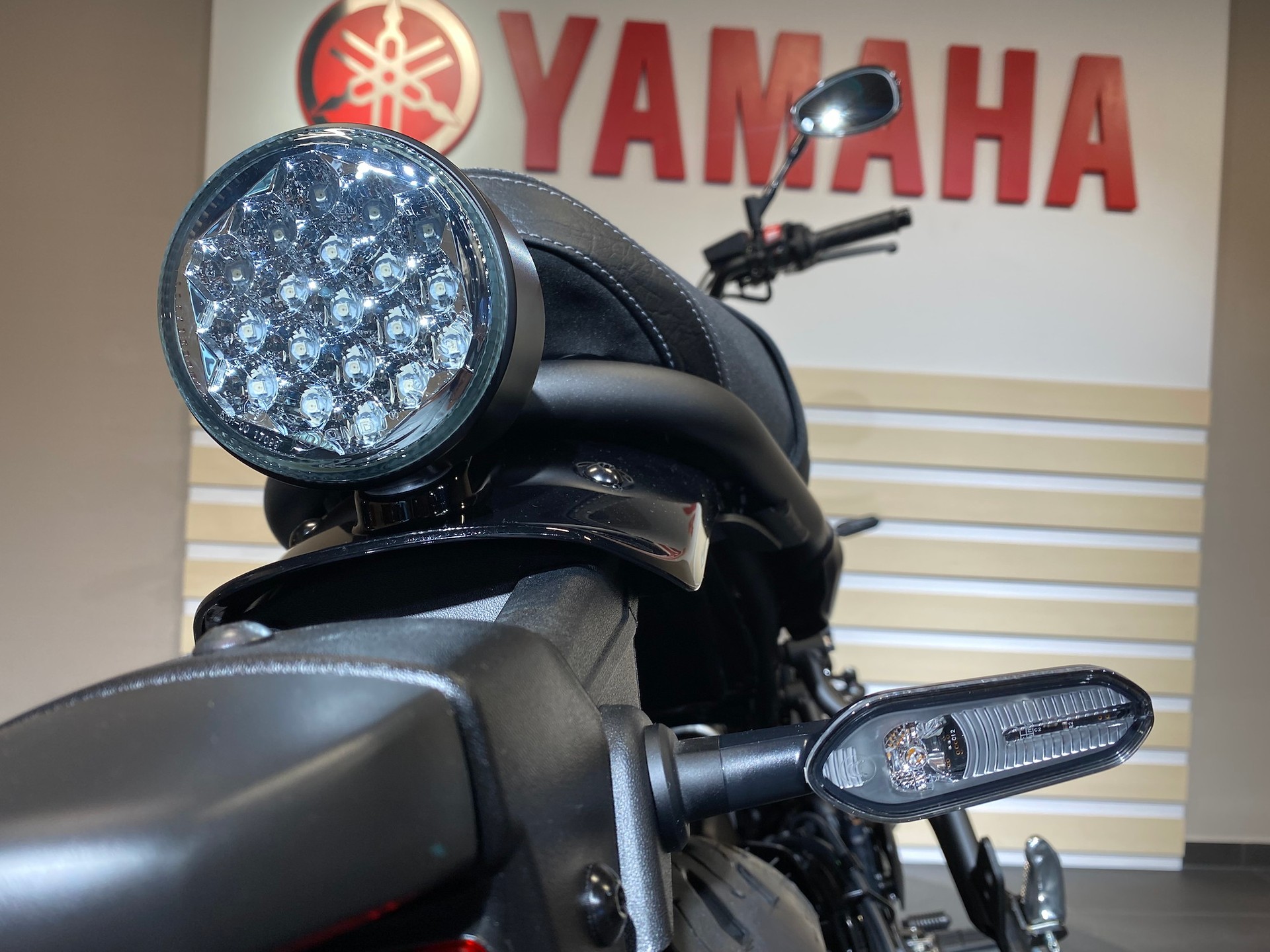 YAMAHA XSR 700-image-10
