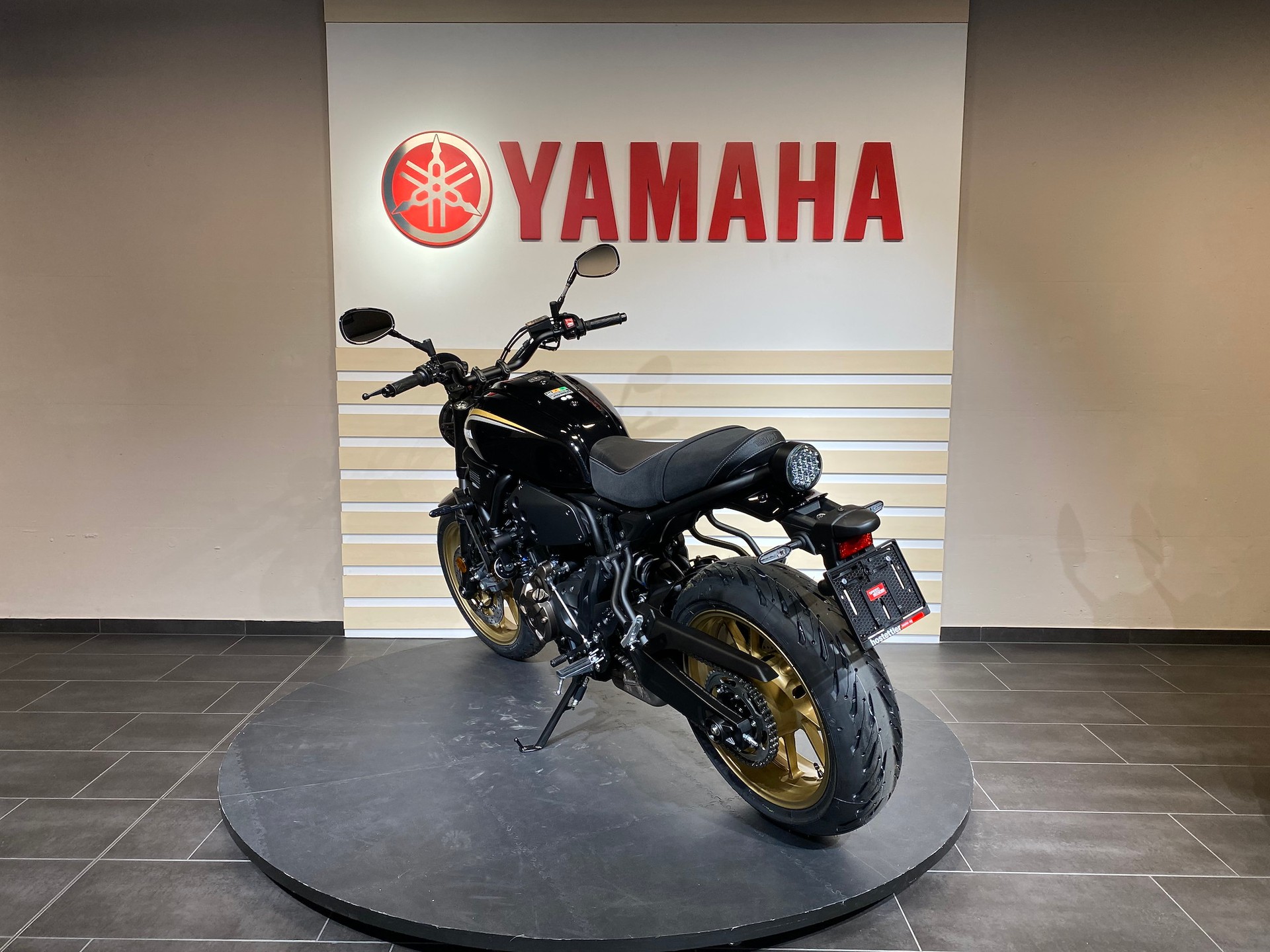 YAMAHA XSR 700-image-4