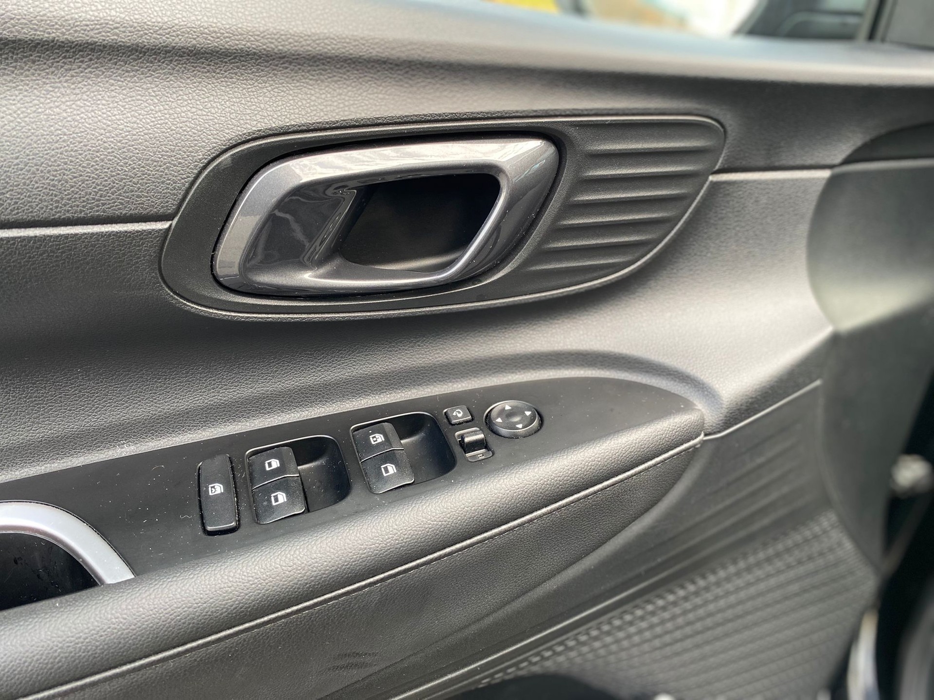 VW T6 Multivan 2.0 Bi-TDI Highline 4Motion-image-10
