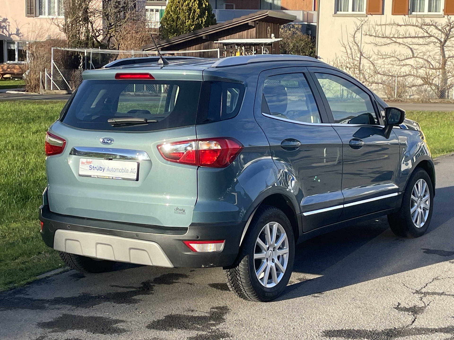 FORD EcoSport 1.0 EcoB Titanium-image-5
