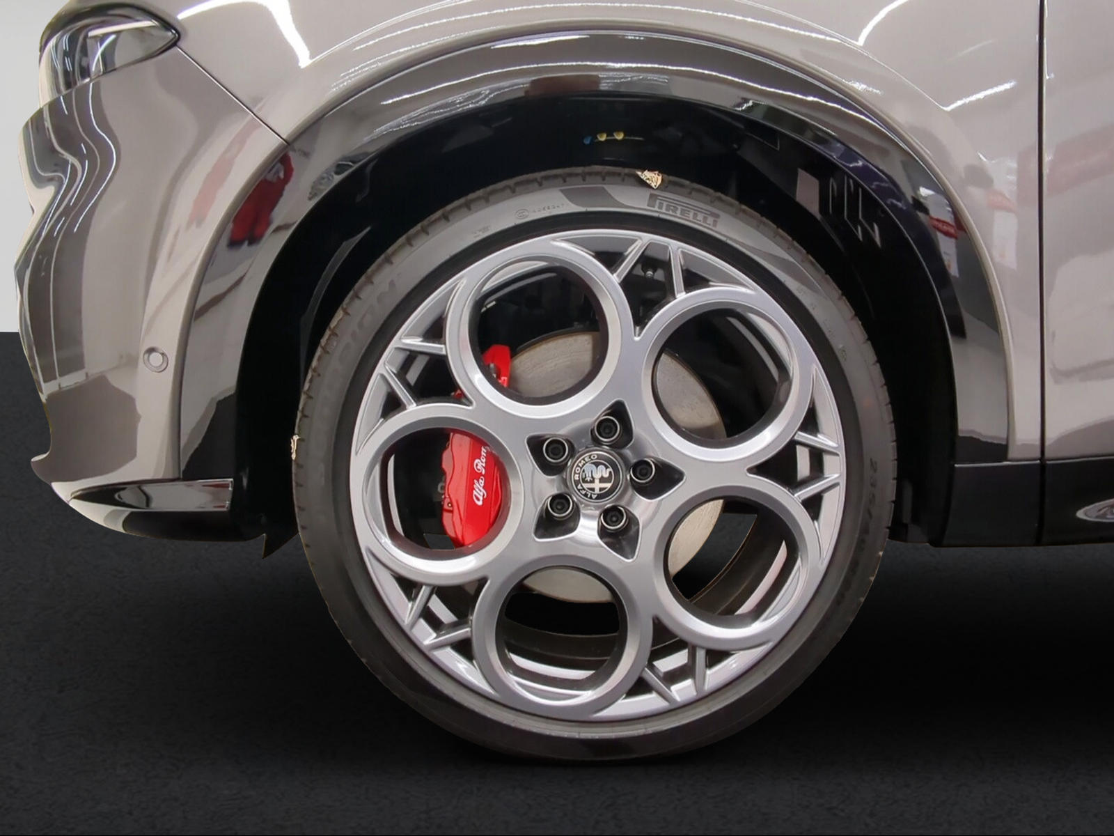 ALFA ROMEO Tonale 1.5 48V Hybrid Veloce-showroom-element-3
