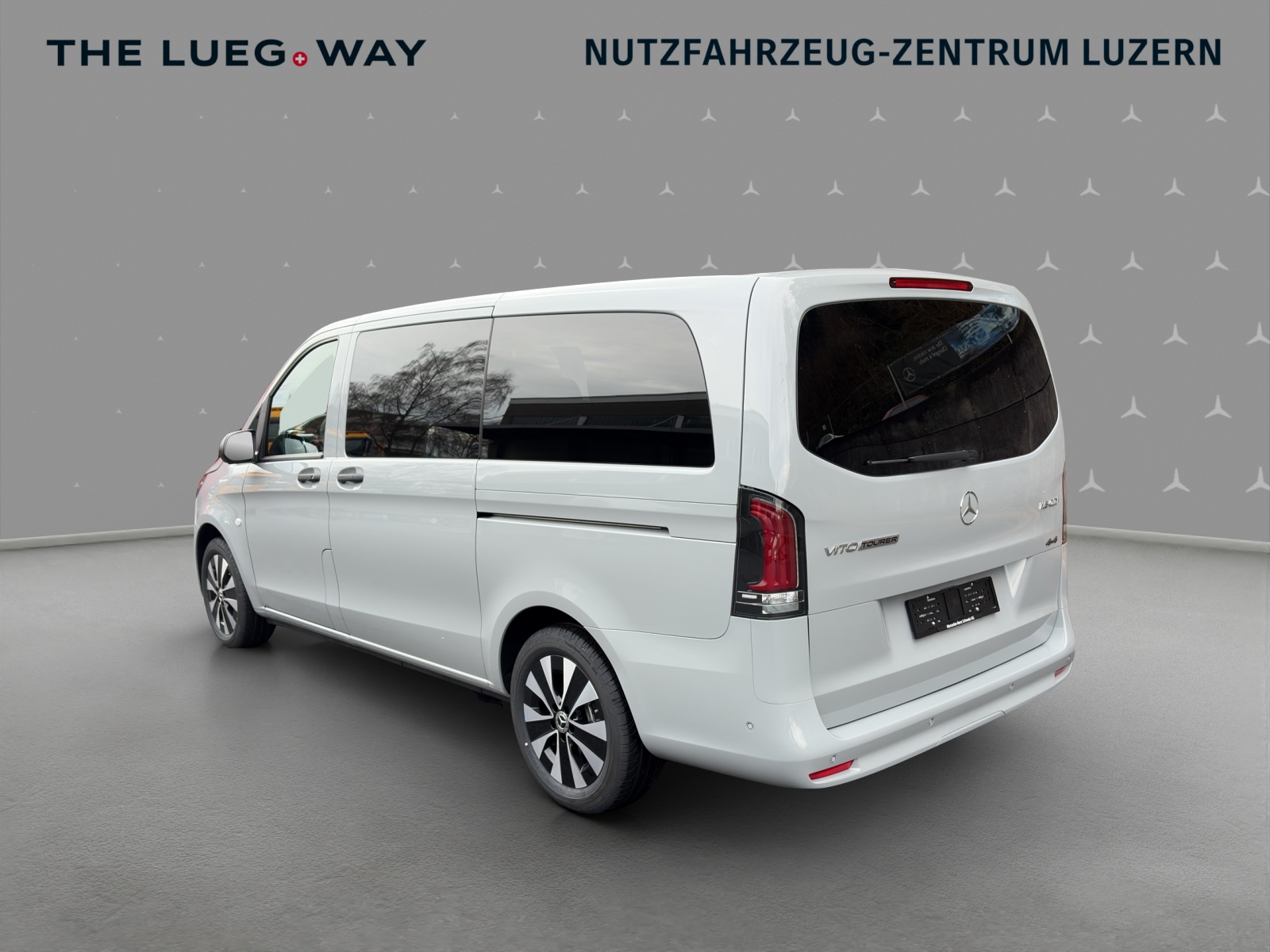 MERCEDES-BENZ Vito 116 CDI Lang Tourer FAMILY 9G-Tronic 4M Select-image-1