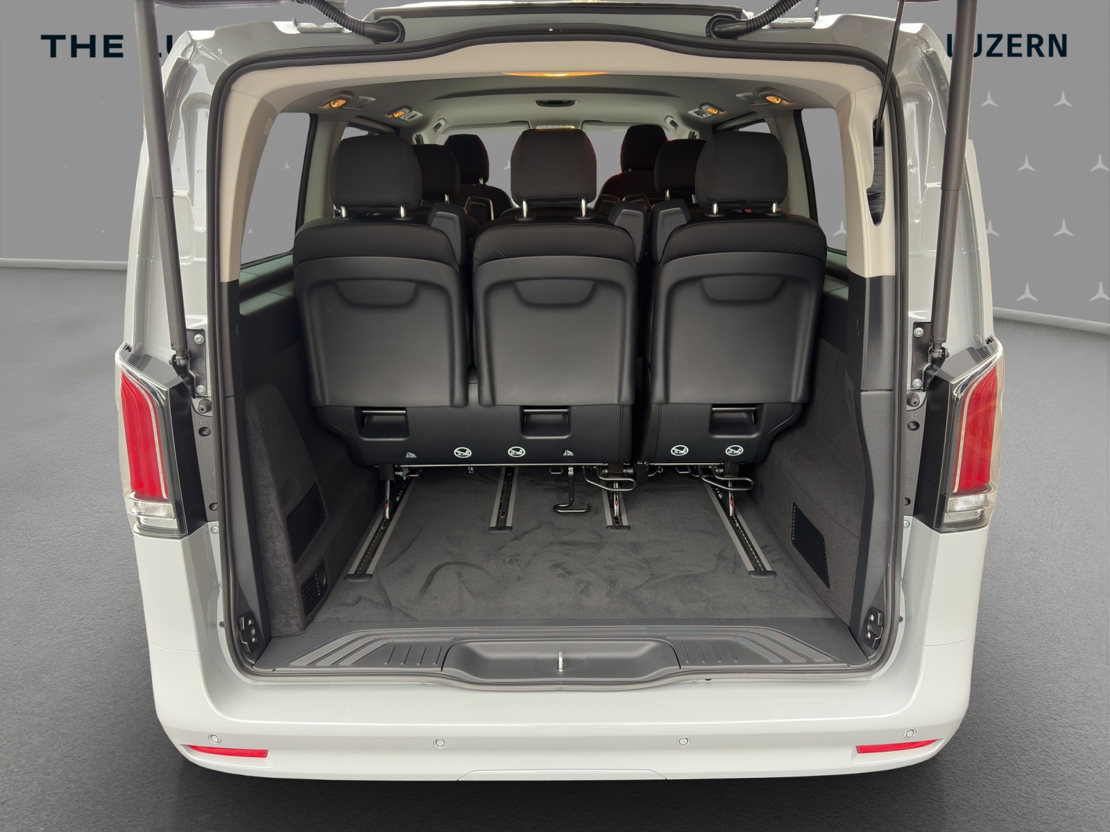 MERCEDES-BENZ Vito 116 CDI Lang Tourer FAMILY 9G-Tronic 4M Select-image-10