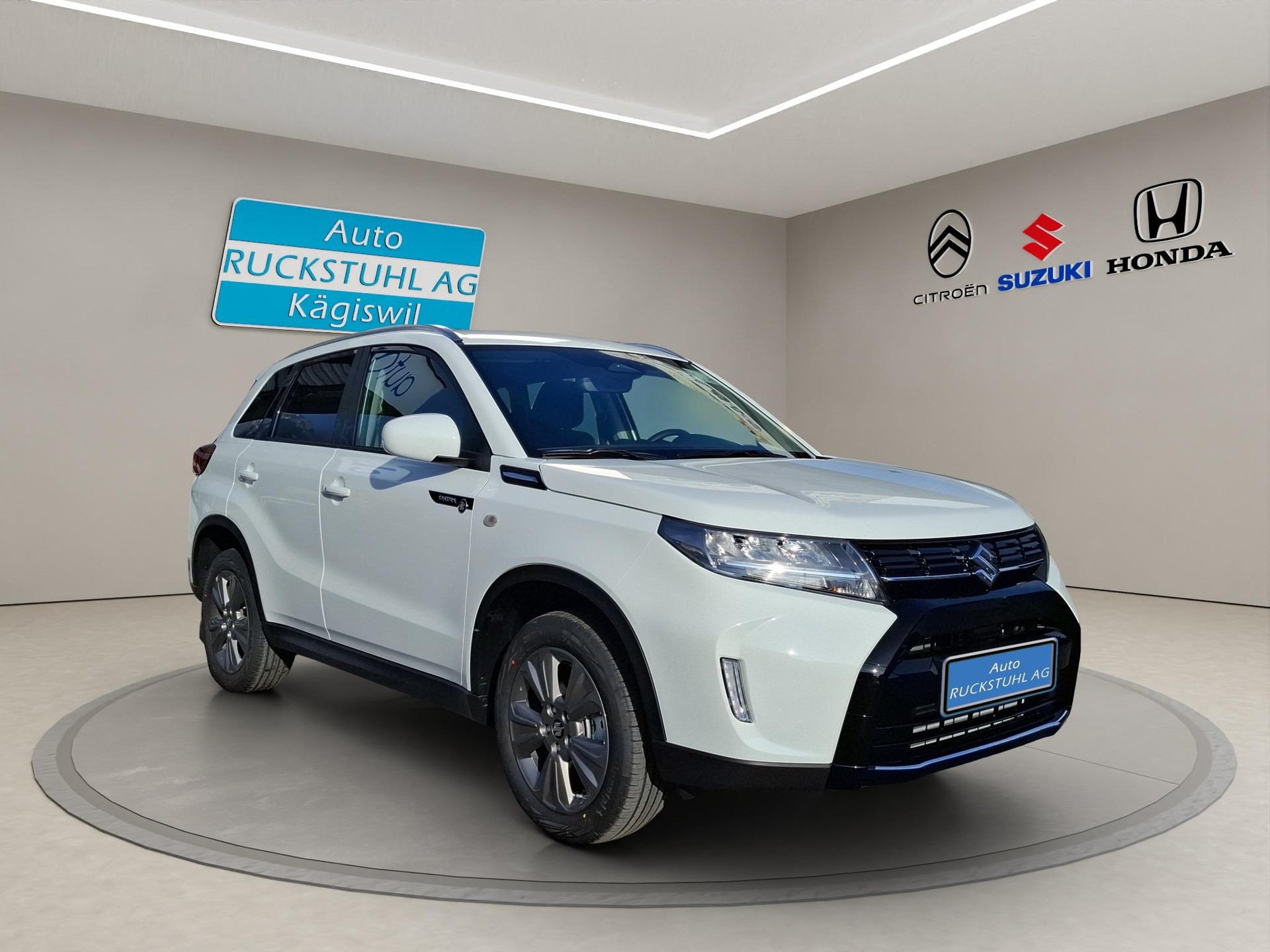 SUZUKI Vitara 1.4 T Sakura Hybrid 4x4-image-1