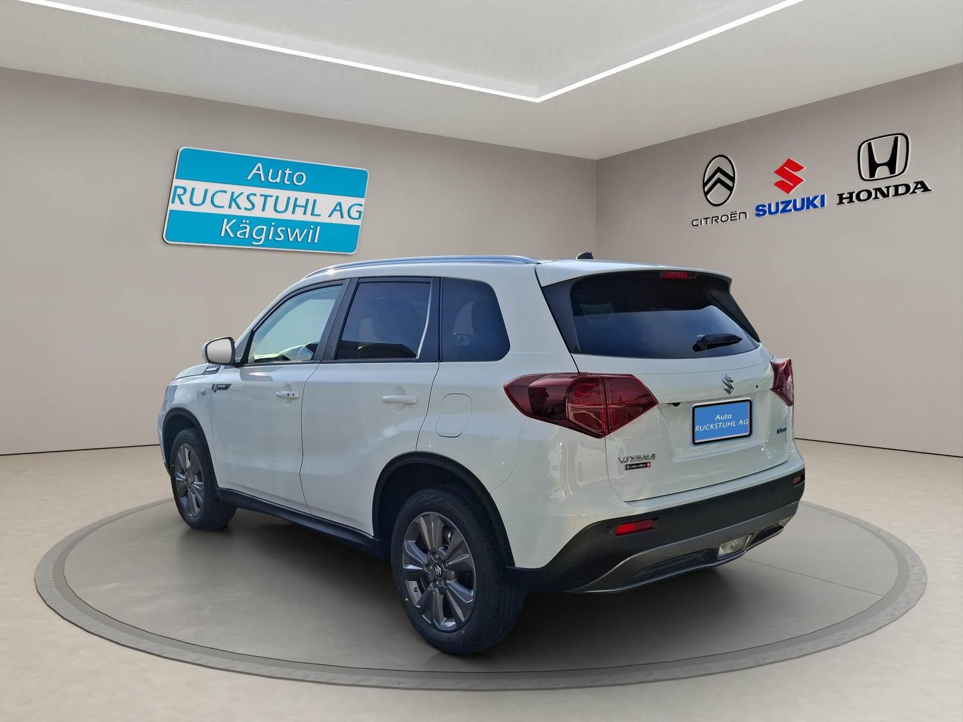 SUZUKI Vitara 1.4 T Sakura Hybrid 4x4-image-4