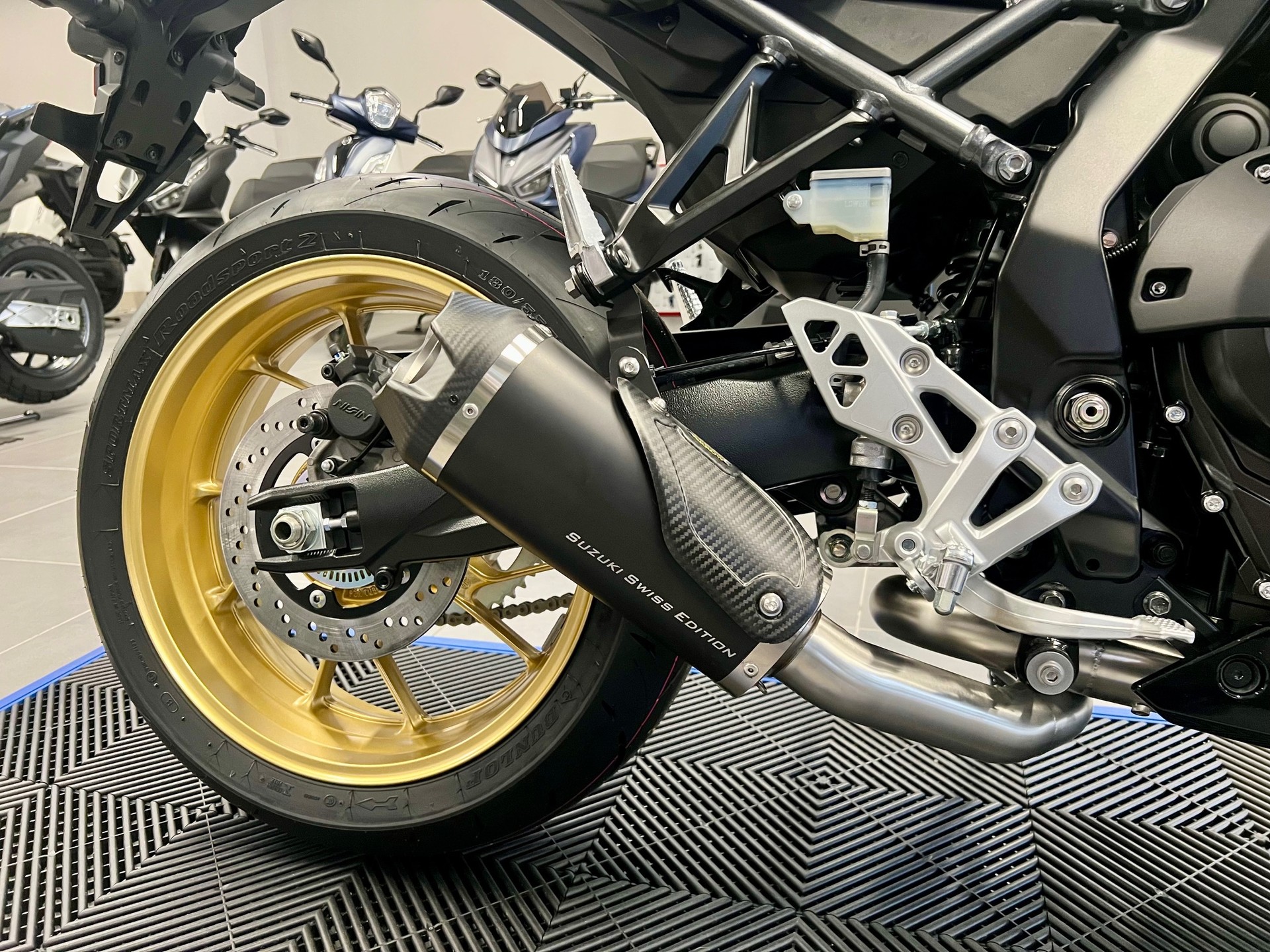 SUZUKI GSX-8TT-image-3