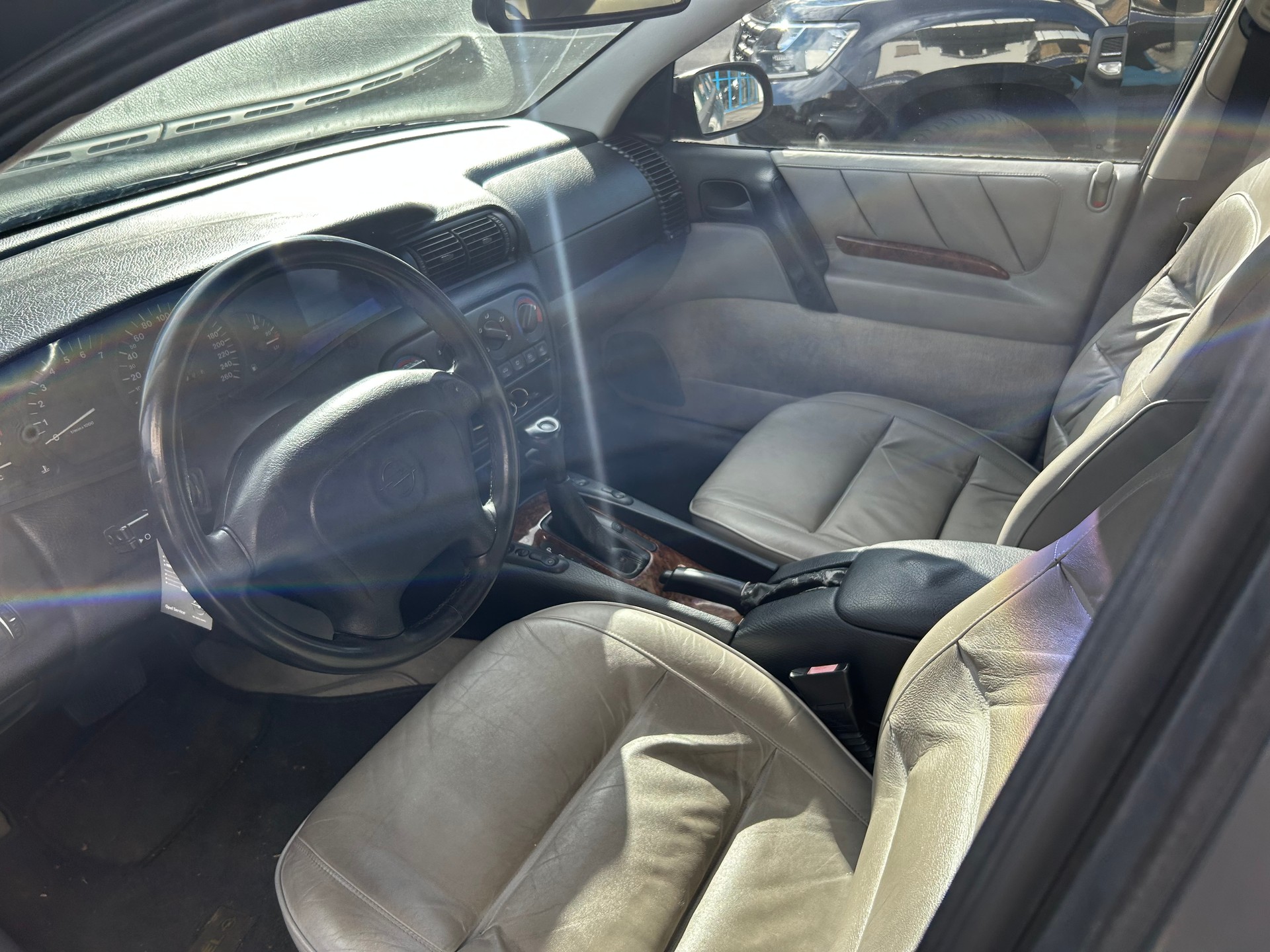 OPEL Omega 3.0i MV6 A-image-8