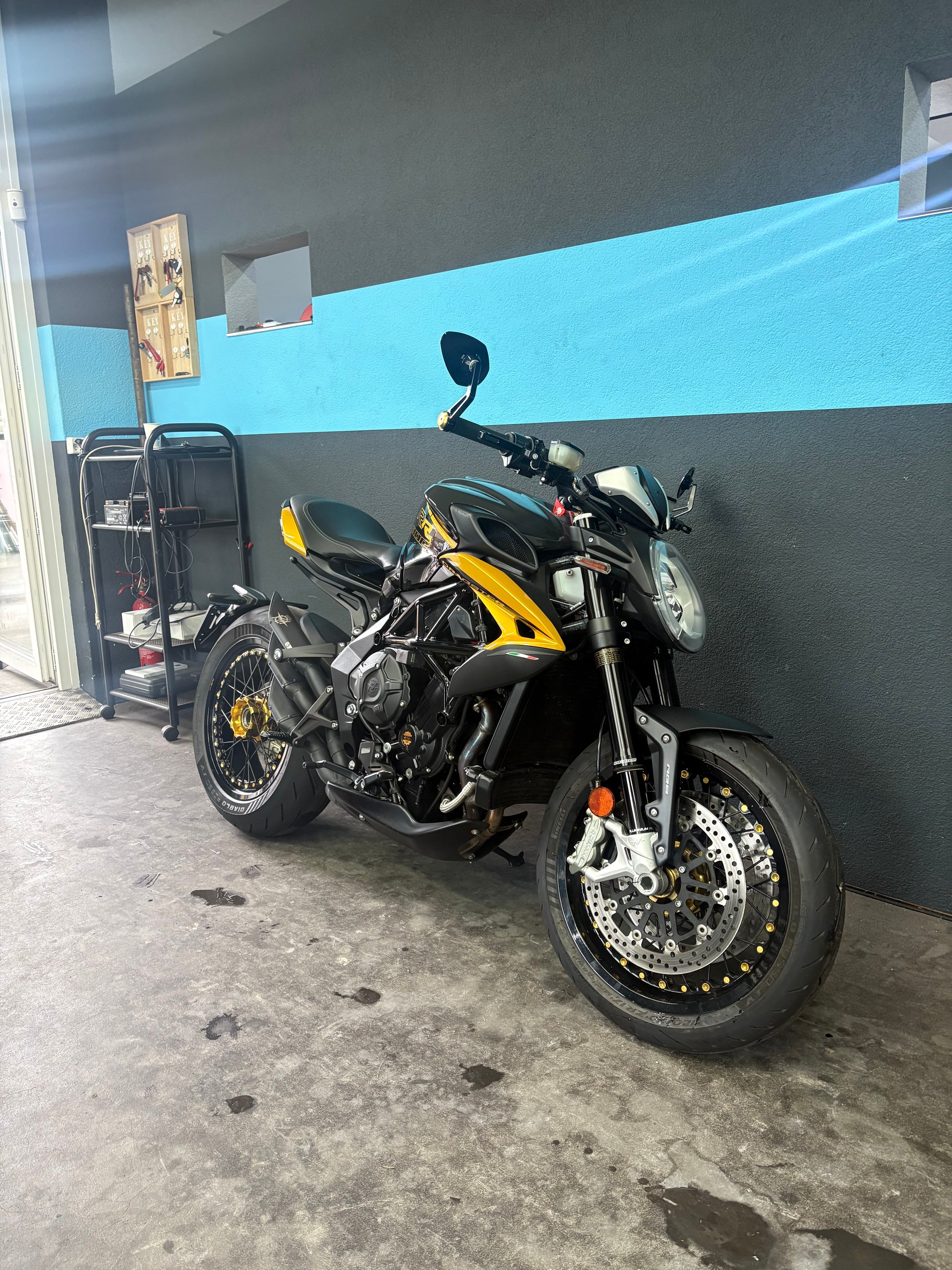 MV AGUSTA RR SCS-image-1