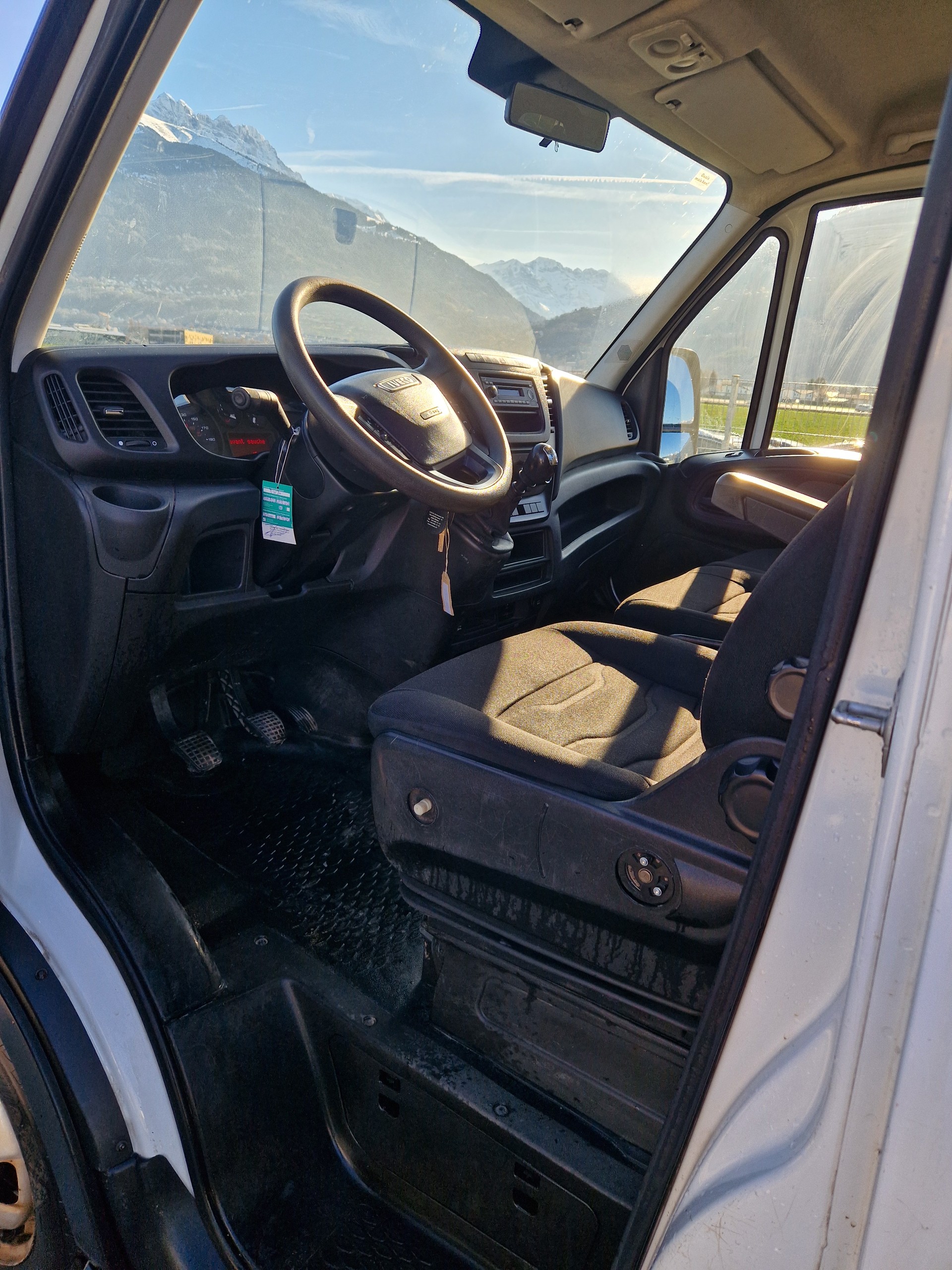 IVECO 35 C 21-image-7