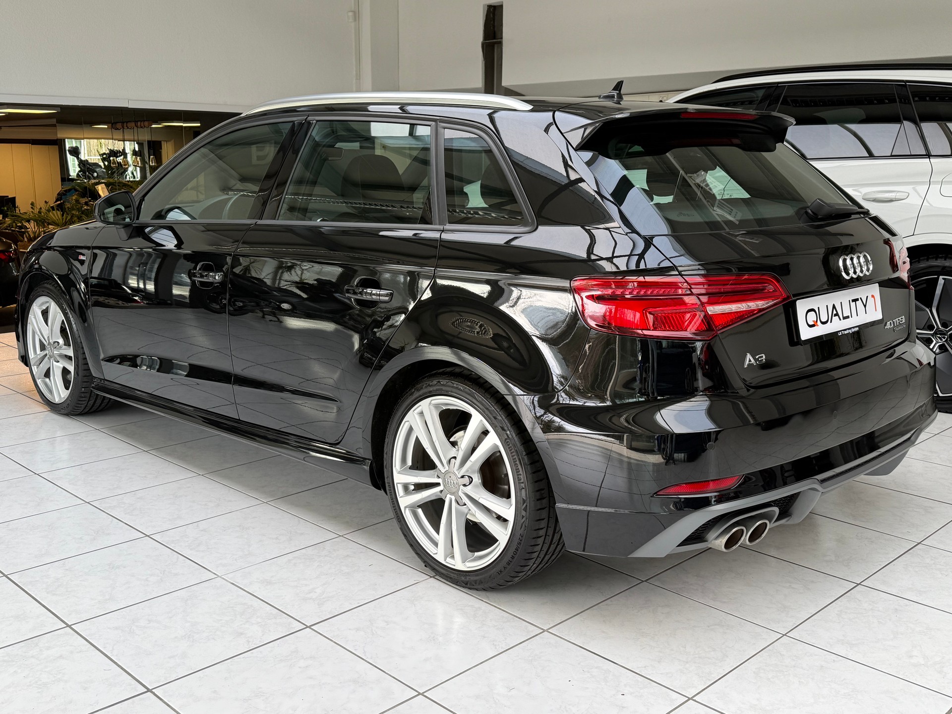 AUDI A3 Sportback 40 TFSI Sport quattro S-tronic * frisch ab MFK *-image-2