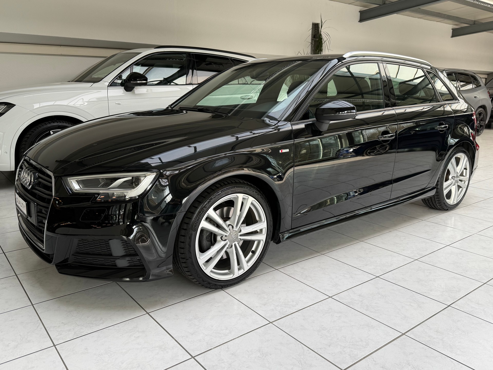 AUDI A3 Sportback 40 TFSI Sport quattro S-tronic * frisch ab MFK *