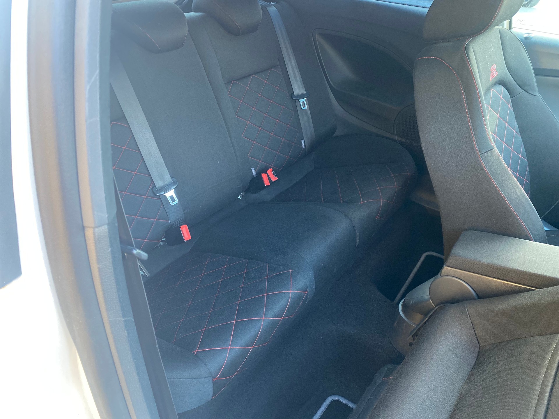 SEAT Ibiza SC 1.4 TSI Cupra DSG-image-8