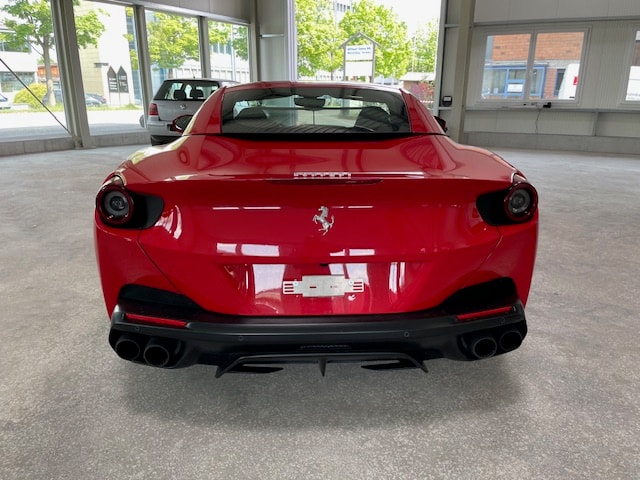 FERRARI Portofino 3.9 V8 T-image-2
